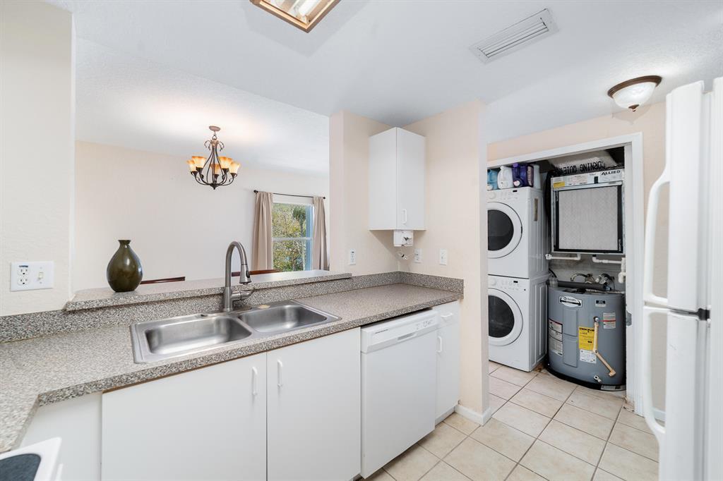 2901 RIVERSIDE #201, Coral Springs FL 33065