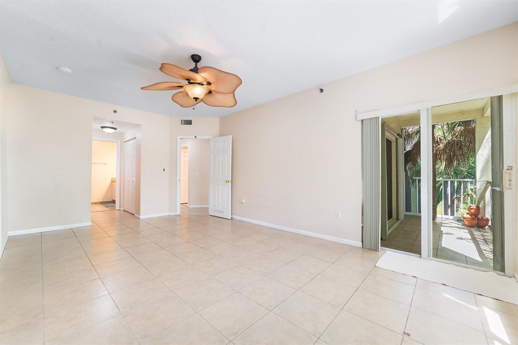 2901 RIVERSIDE #201, Coral Springs FL 33065