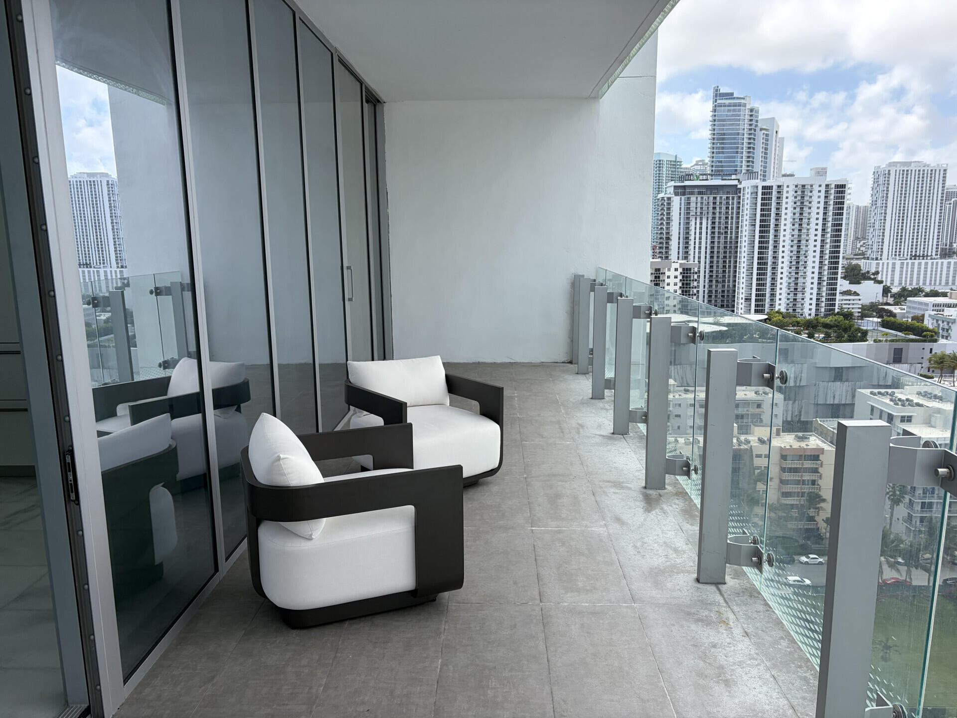 700 NE 26th #2006, Miami FL 33137