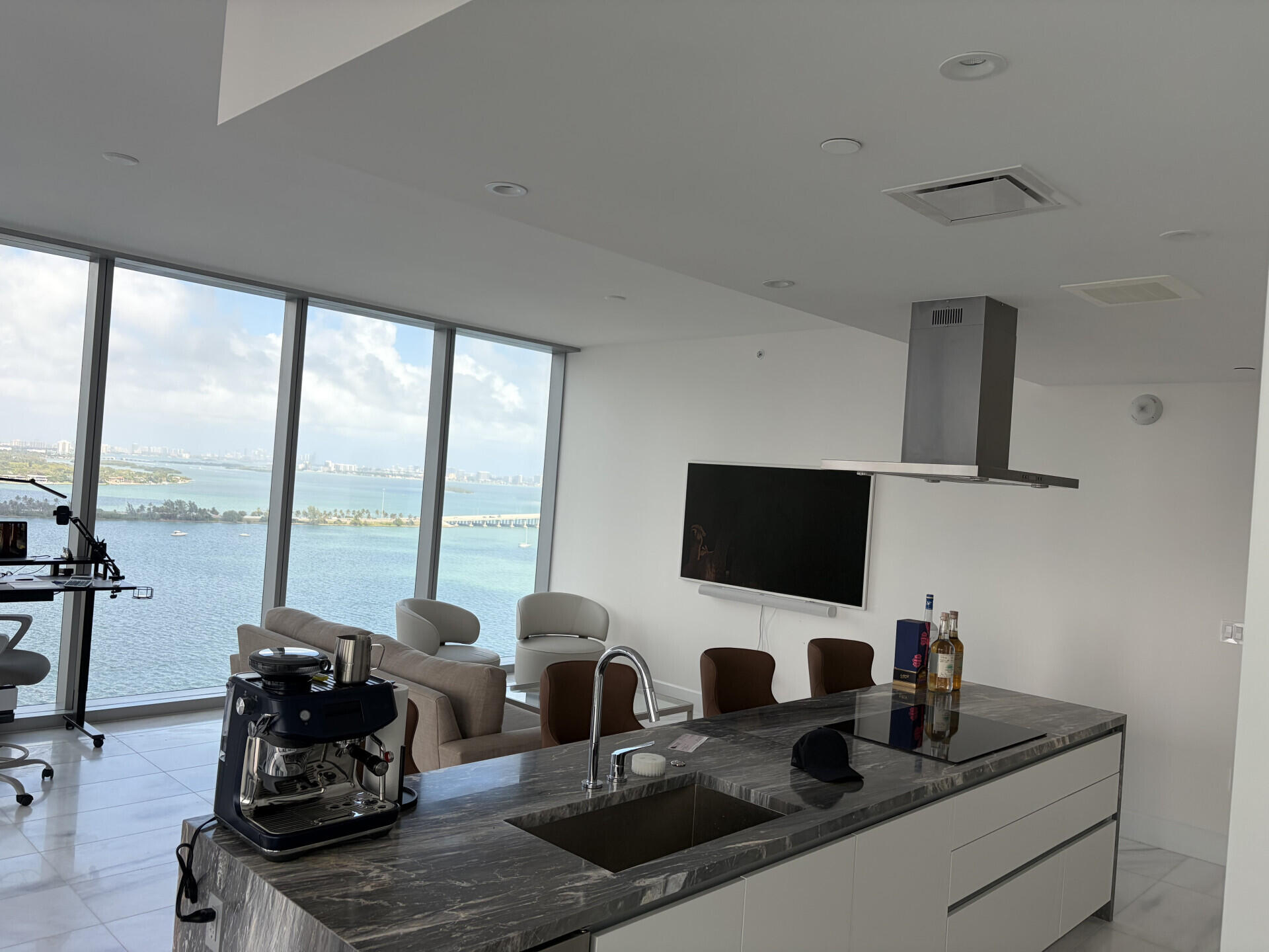 700 NE 26th #2006, Miami FL 33137