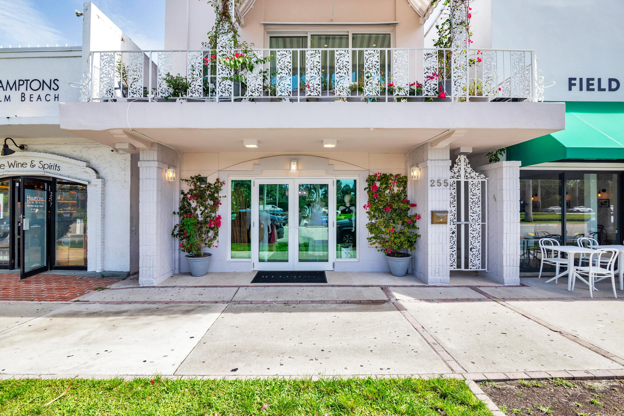255 Royal Poinciana, Palm Beach FL 33480