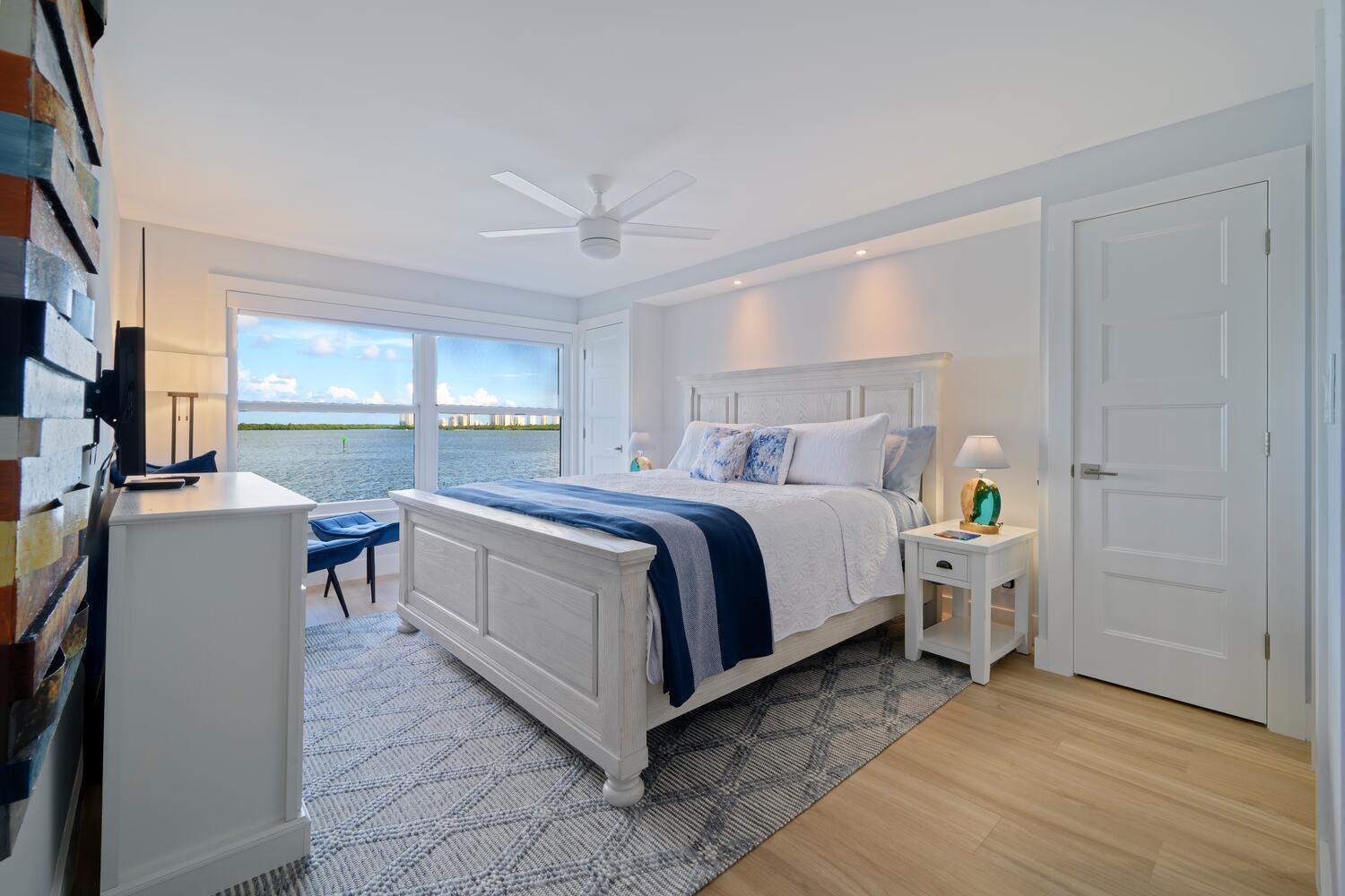 52 Yacht Club #309, North Palm Beach FL 33408
