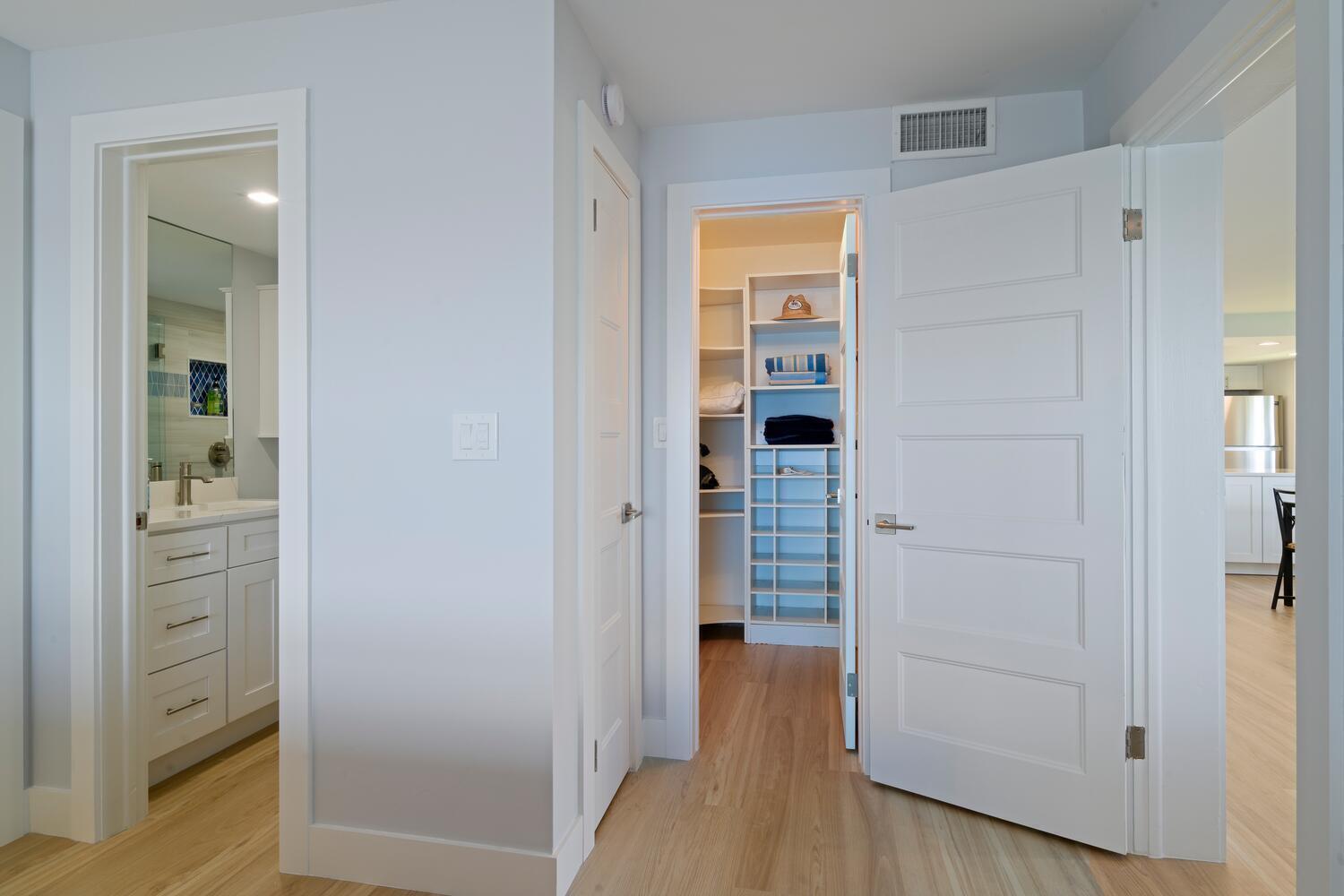 52 Yacht Club #309, North Palm Beach FL 33408
