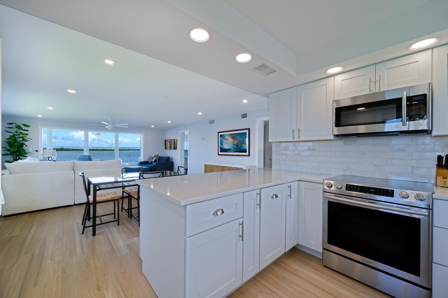 52 Yacht Club #309, North Palm Beach FL 33408
