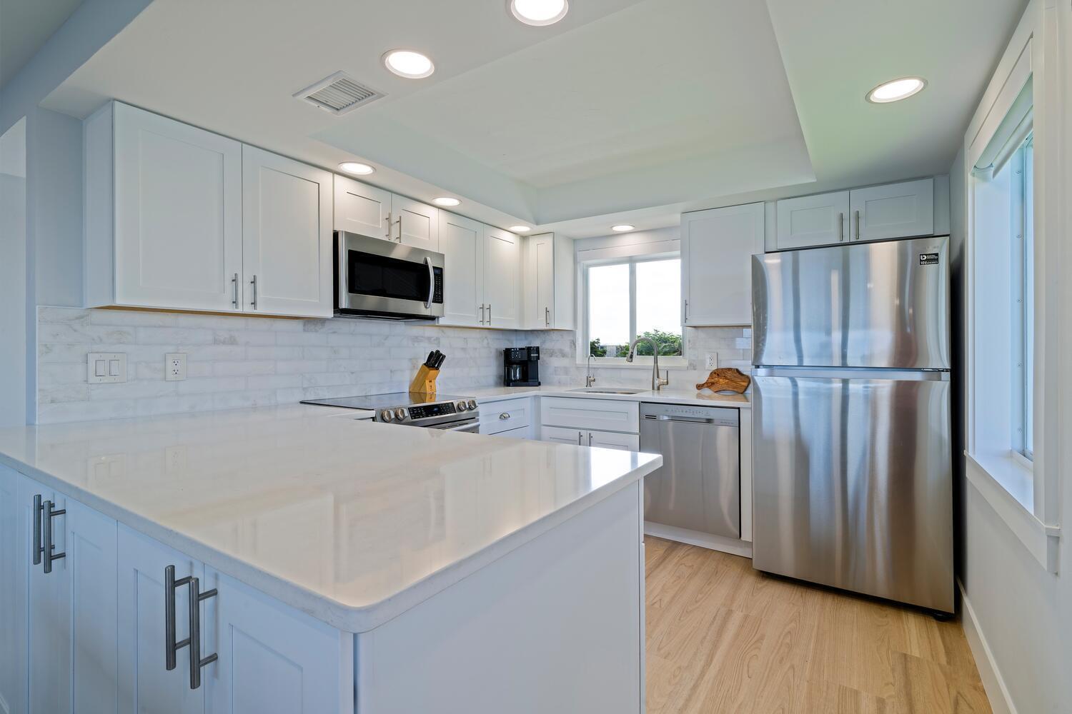 52 Yacht Club #309, North Palm Beach FL 33408