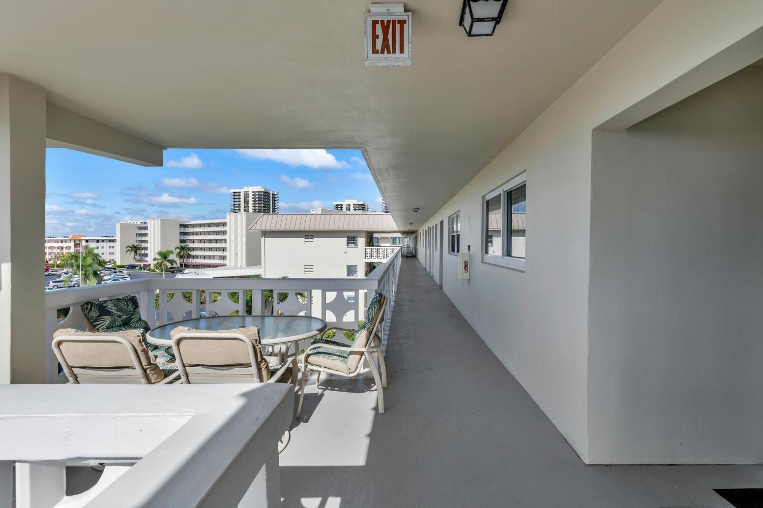 52 Yacht Club #309, North Palm Beach FL 33408