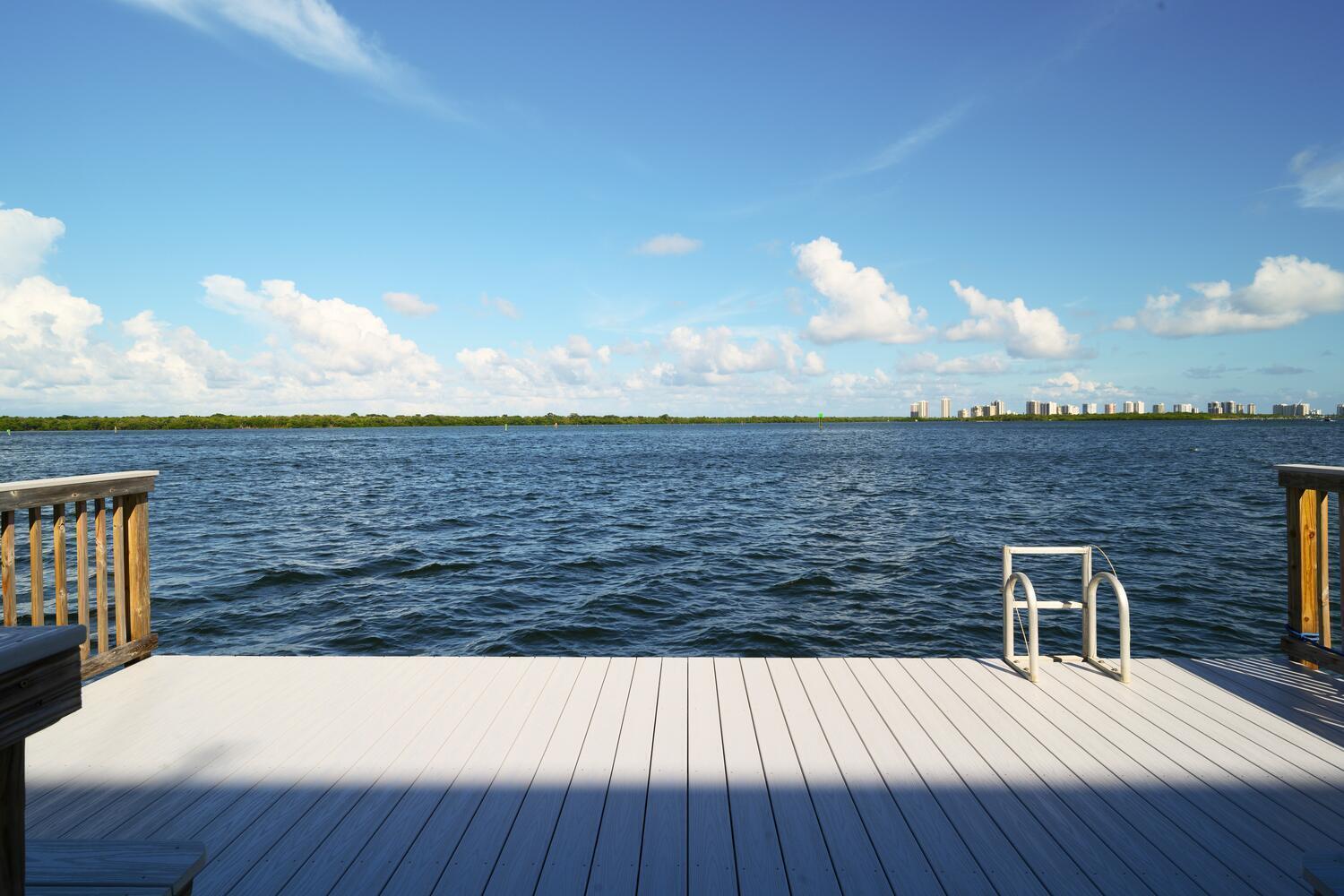 52 Yacht Club #309, North Palm Beach FL 33408