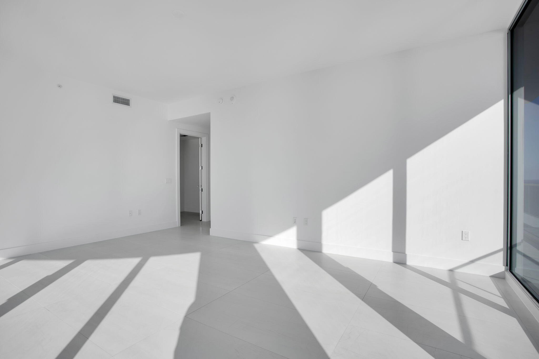 153 N Seabreeze Blvd #1602, Fort Lauderdale FL 33304