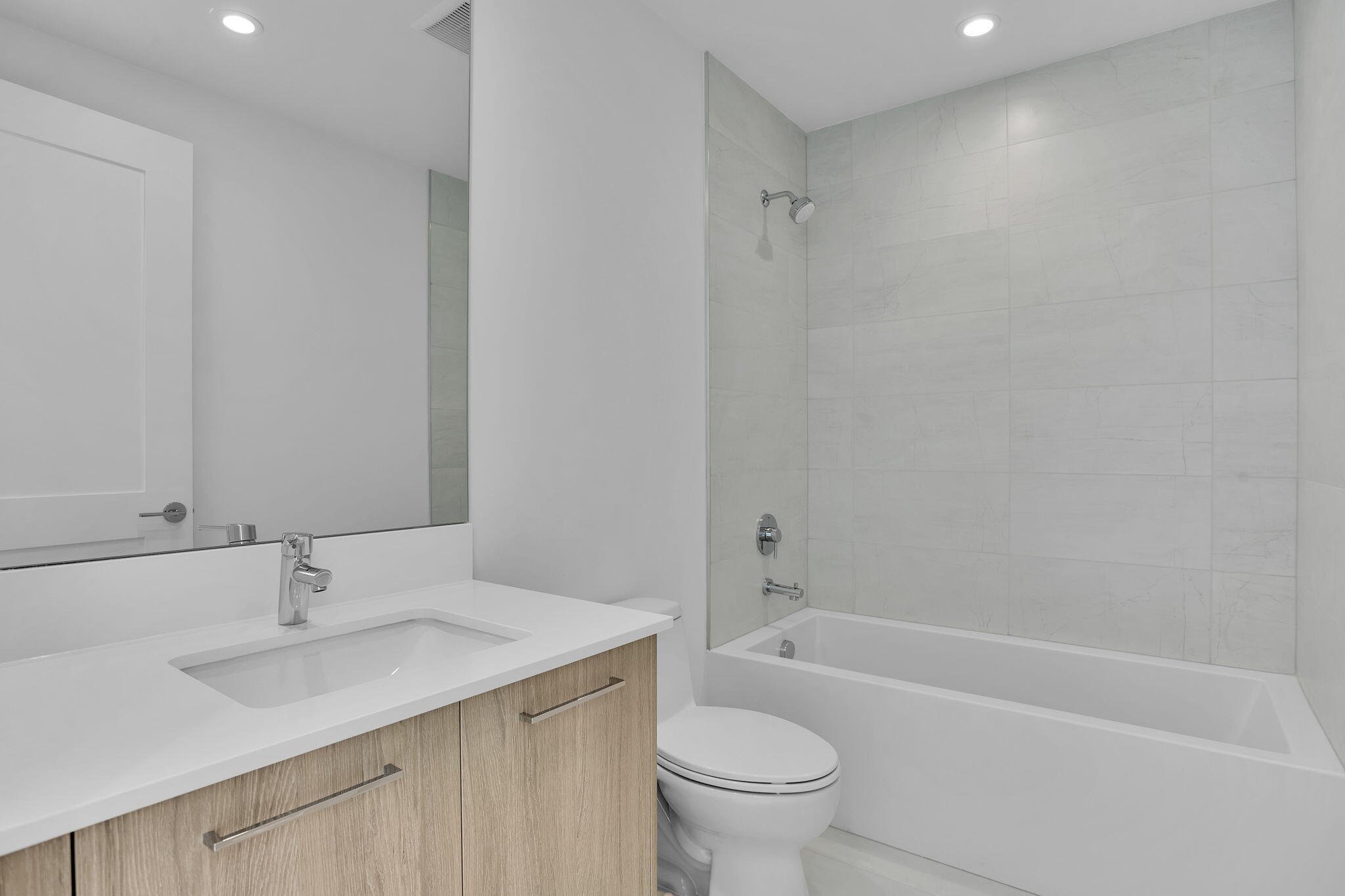 153 N Seabreeze Blvd #1602, Fort Lauderdale FL 33304