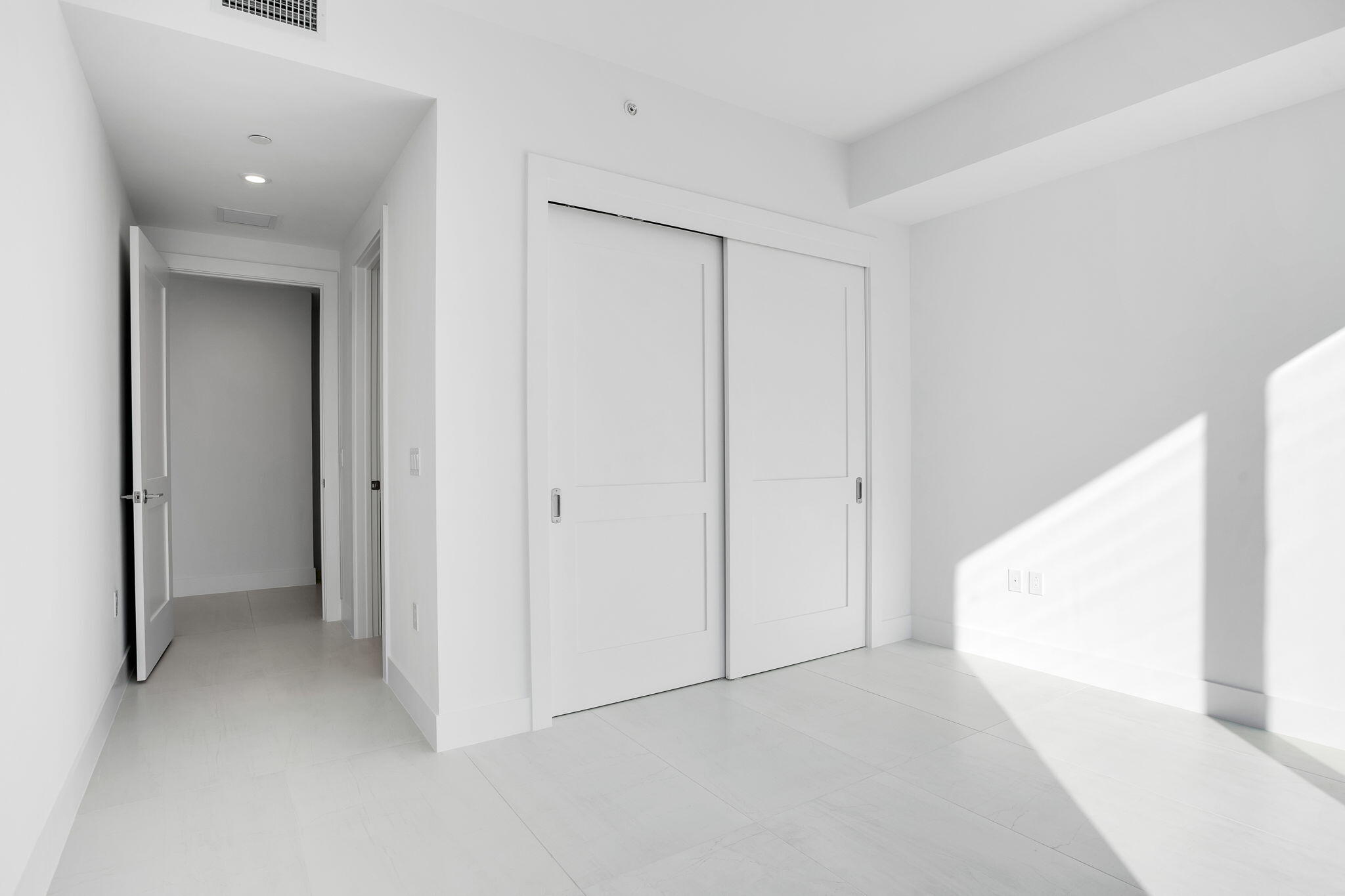 153 N Seabreeze Blvd #1602, Fort Lauderdale FL 33304