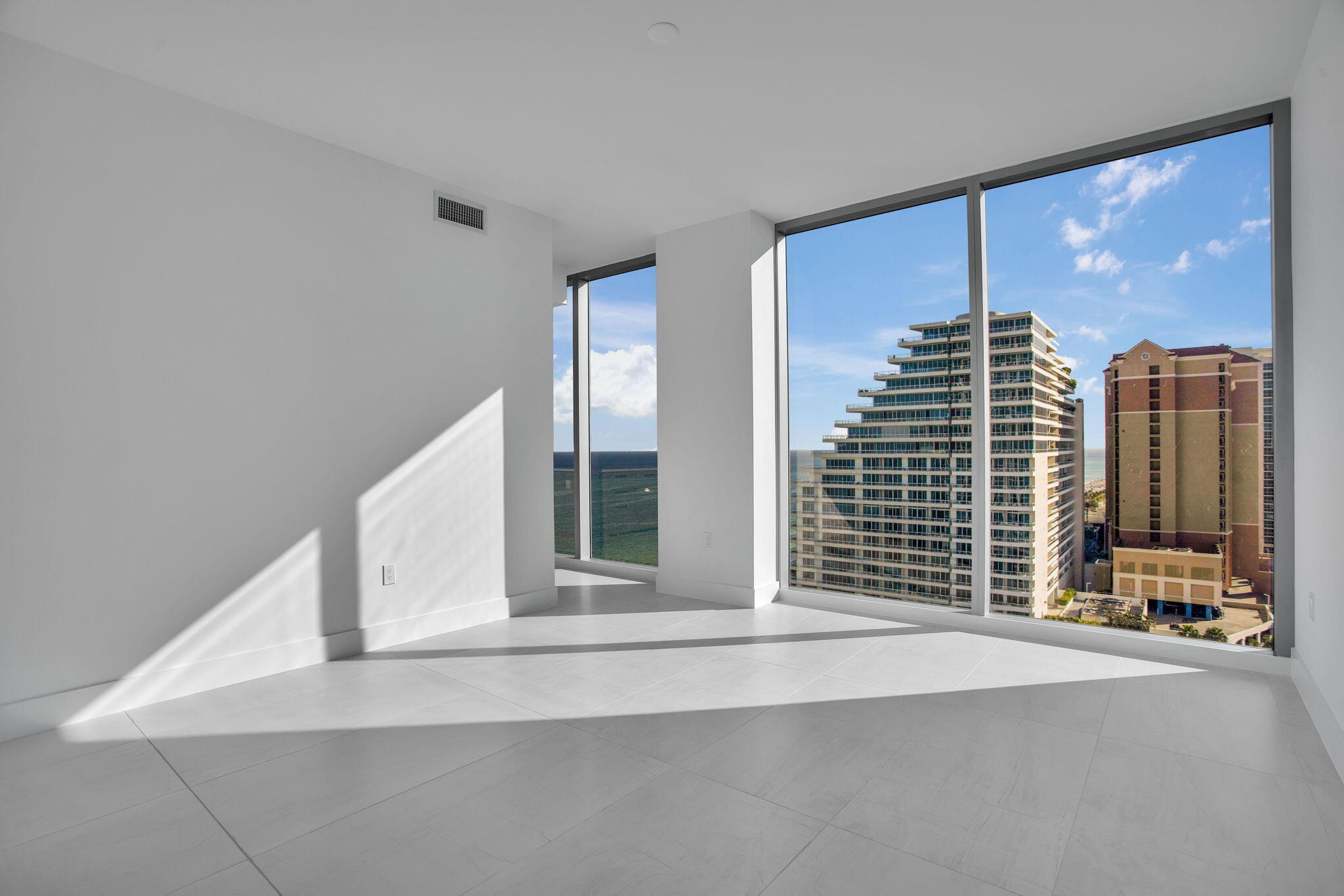 153 N Seabreeze Blvd #1602, Fort Lauderdale FL 33304