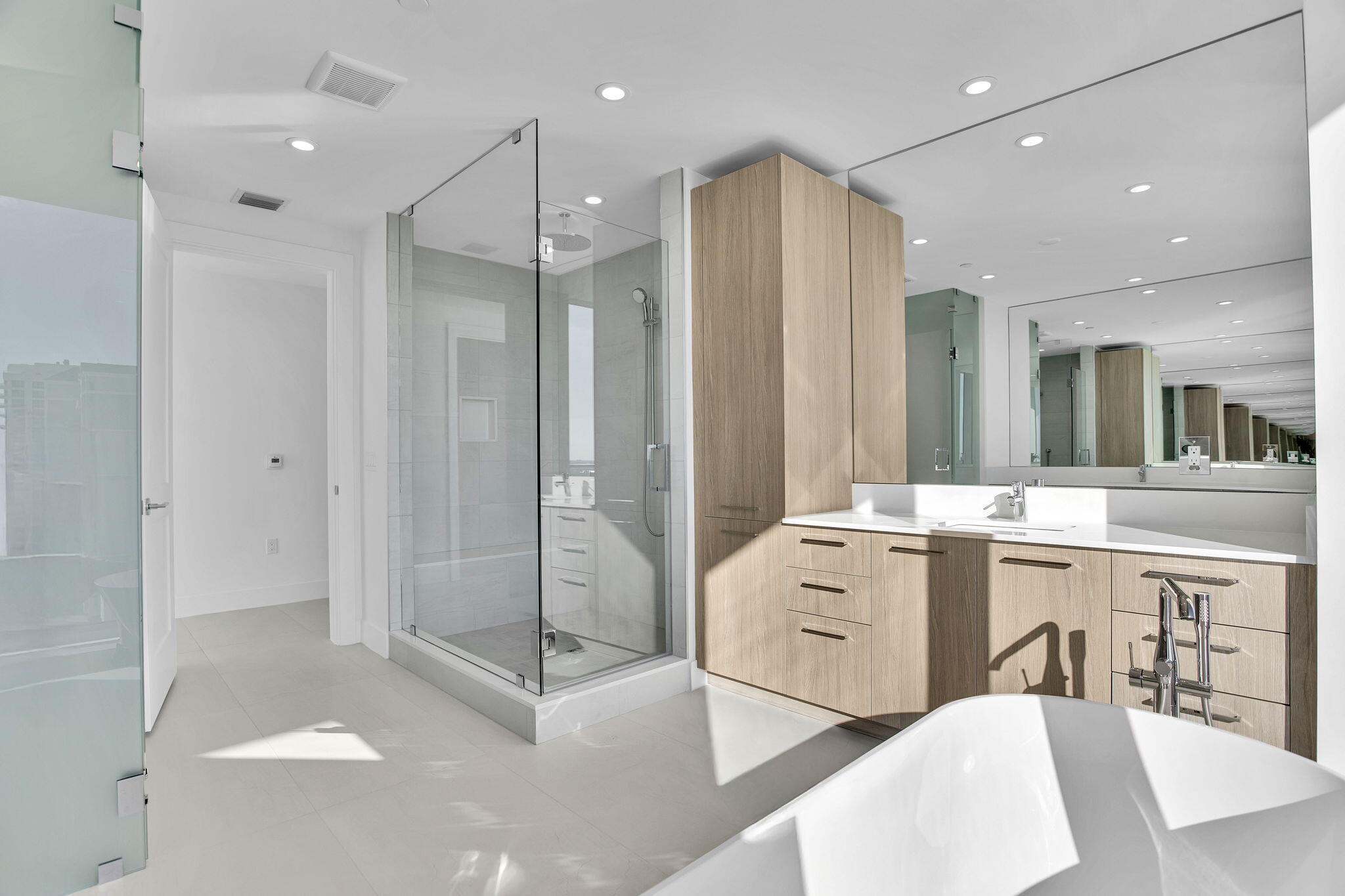 153 N Seabreeze Blvd #1602, Fort Lauderdale FL 33304