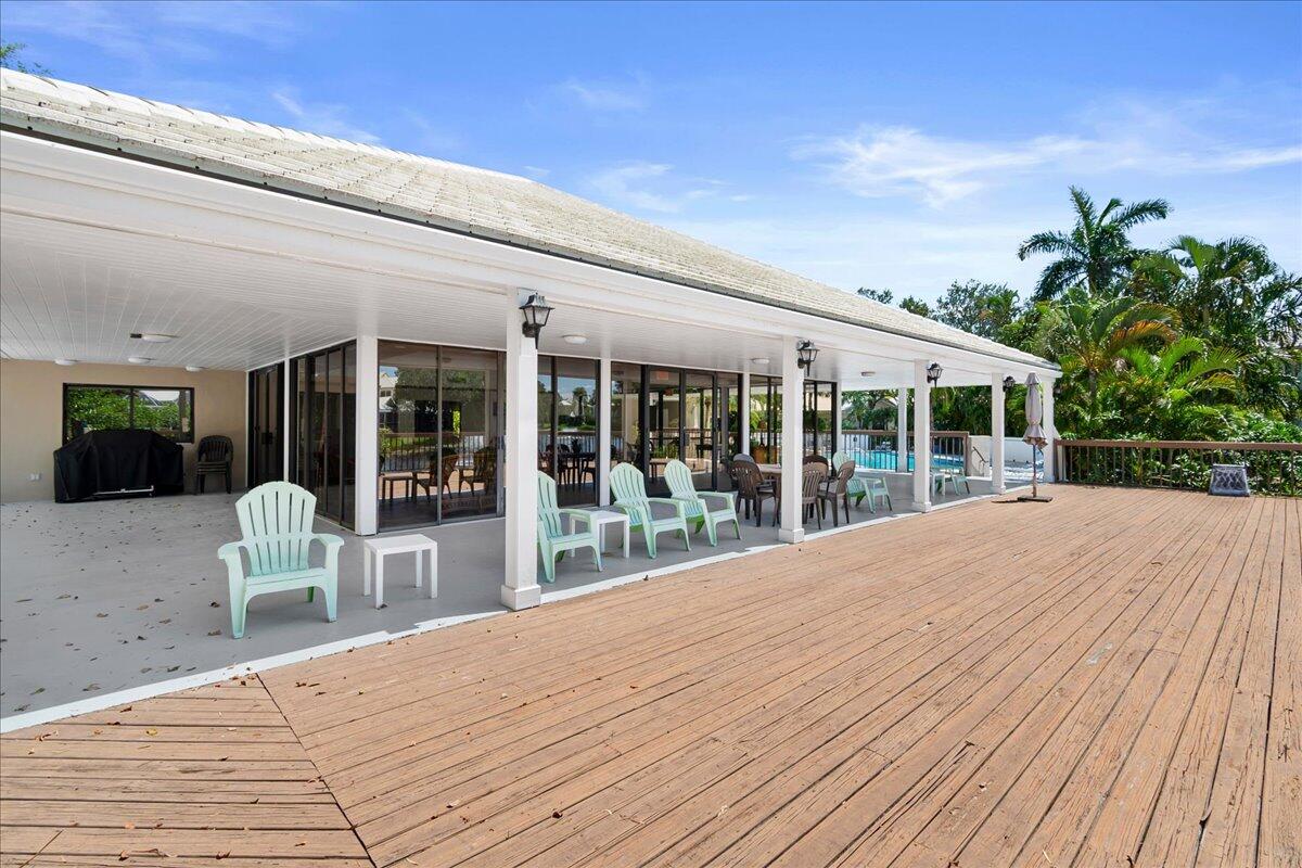 221 Brackenwood, Palm Beach Gardens FL 33418