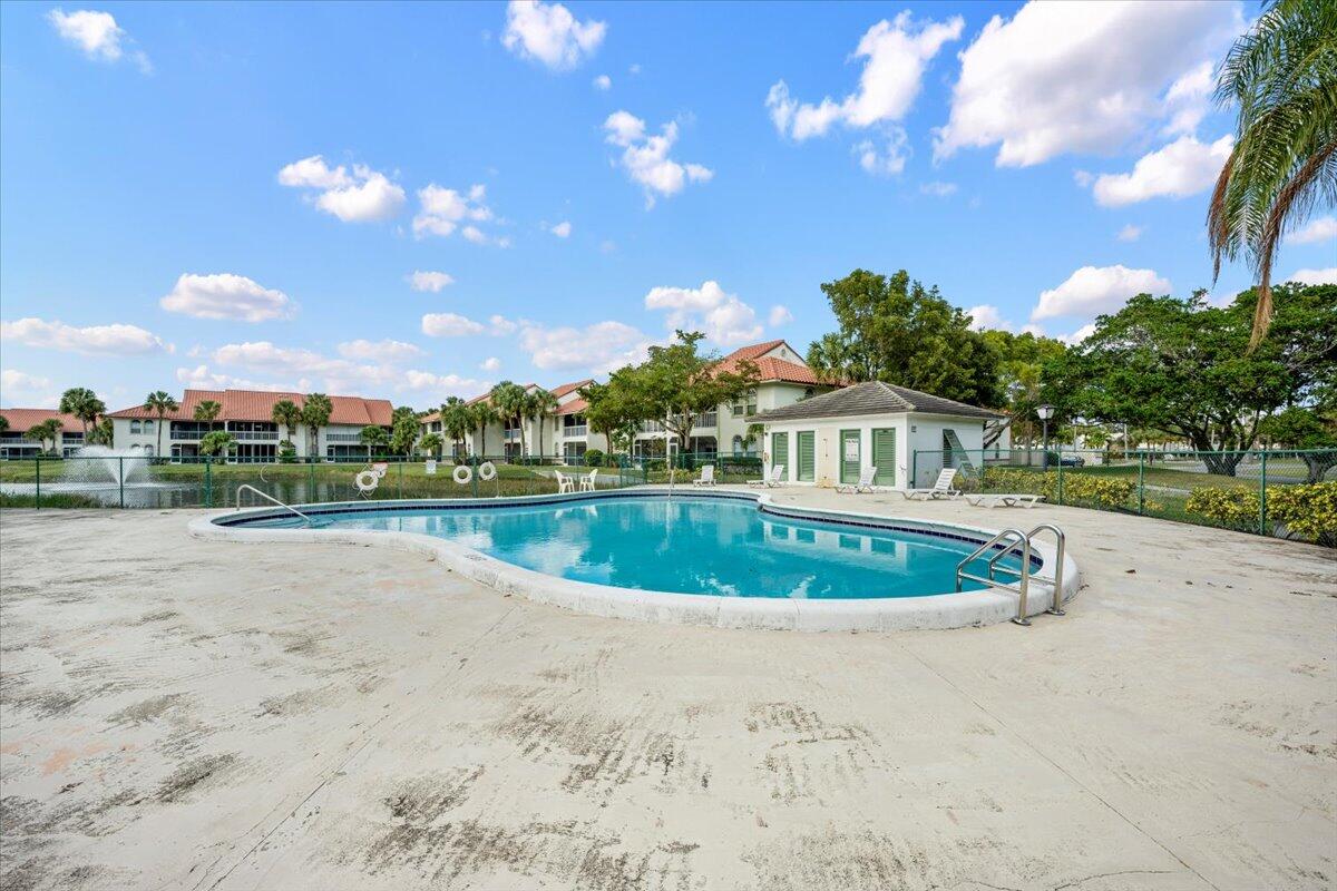 221 Brackenwood, Palm Beach Gardens FL 33418