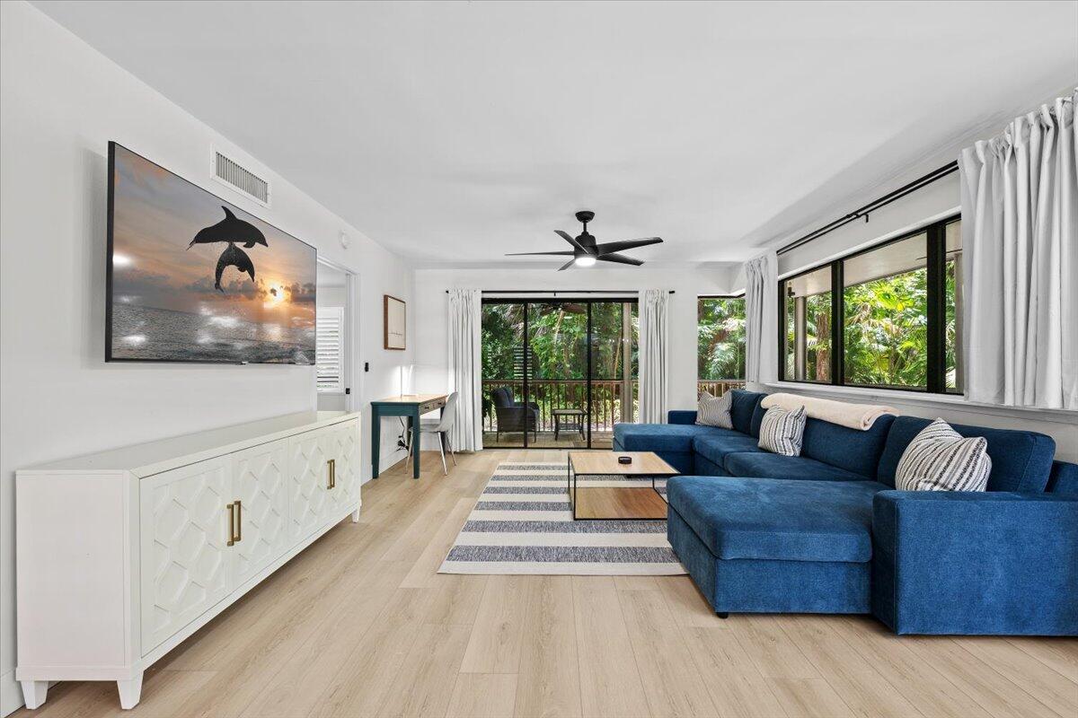 221 Brackenwood, Palm Beach Gardens FL 33418
