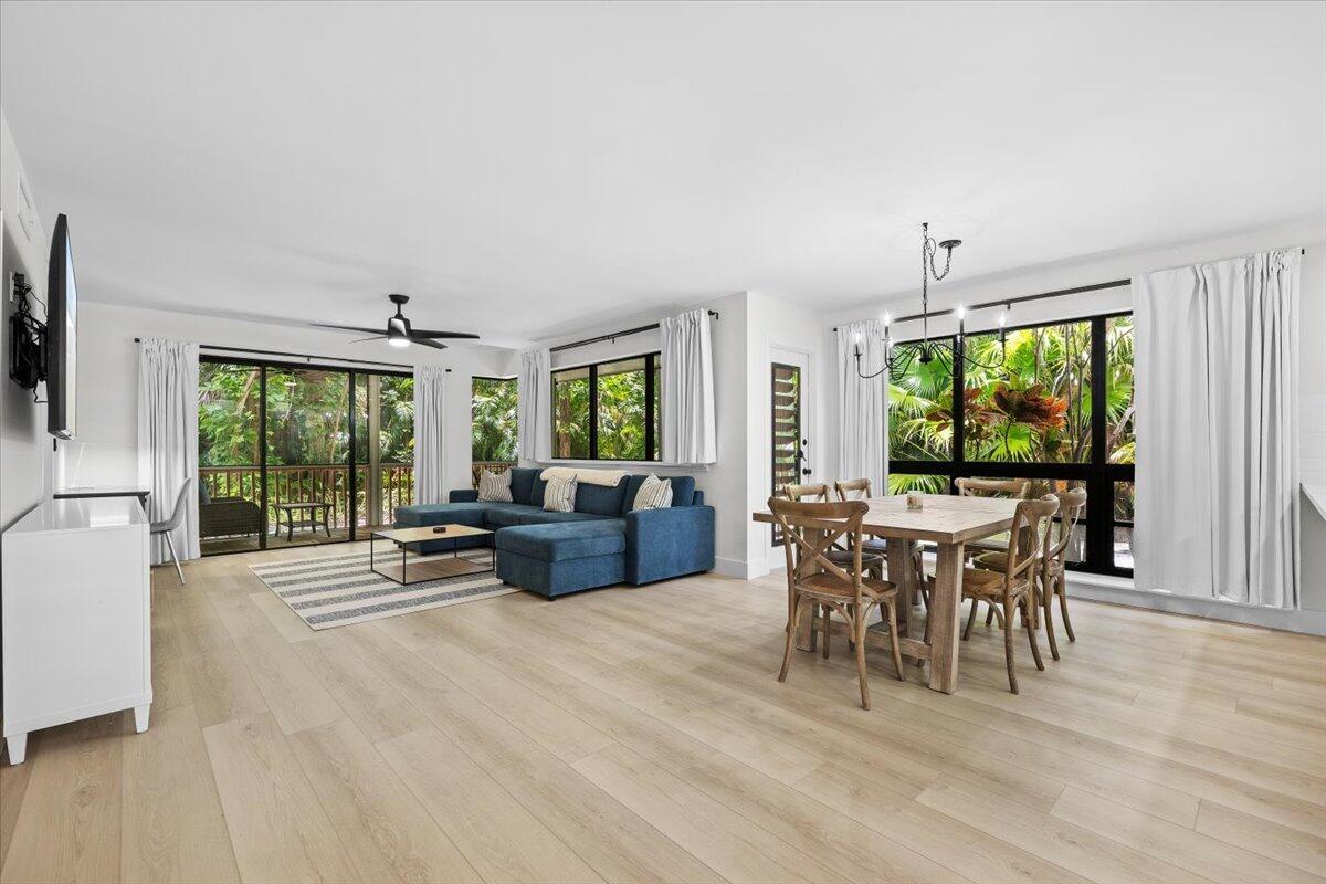 221 Brackenwood, Palm Beach Gardens FL 33418