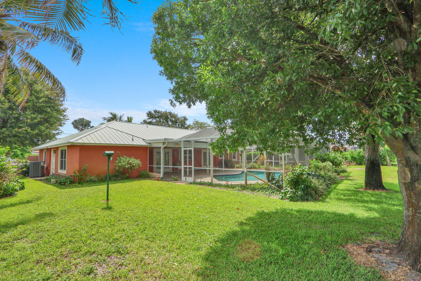 249 FAIRWAY, Tequesta FL 33469