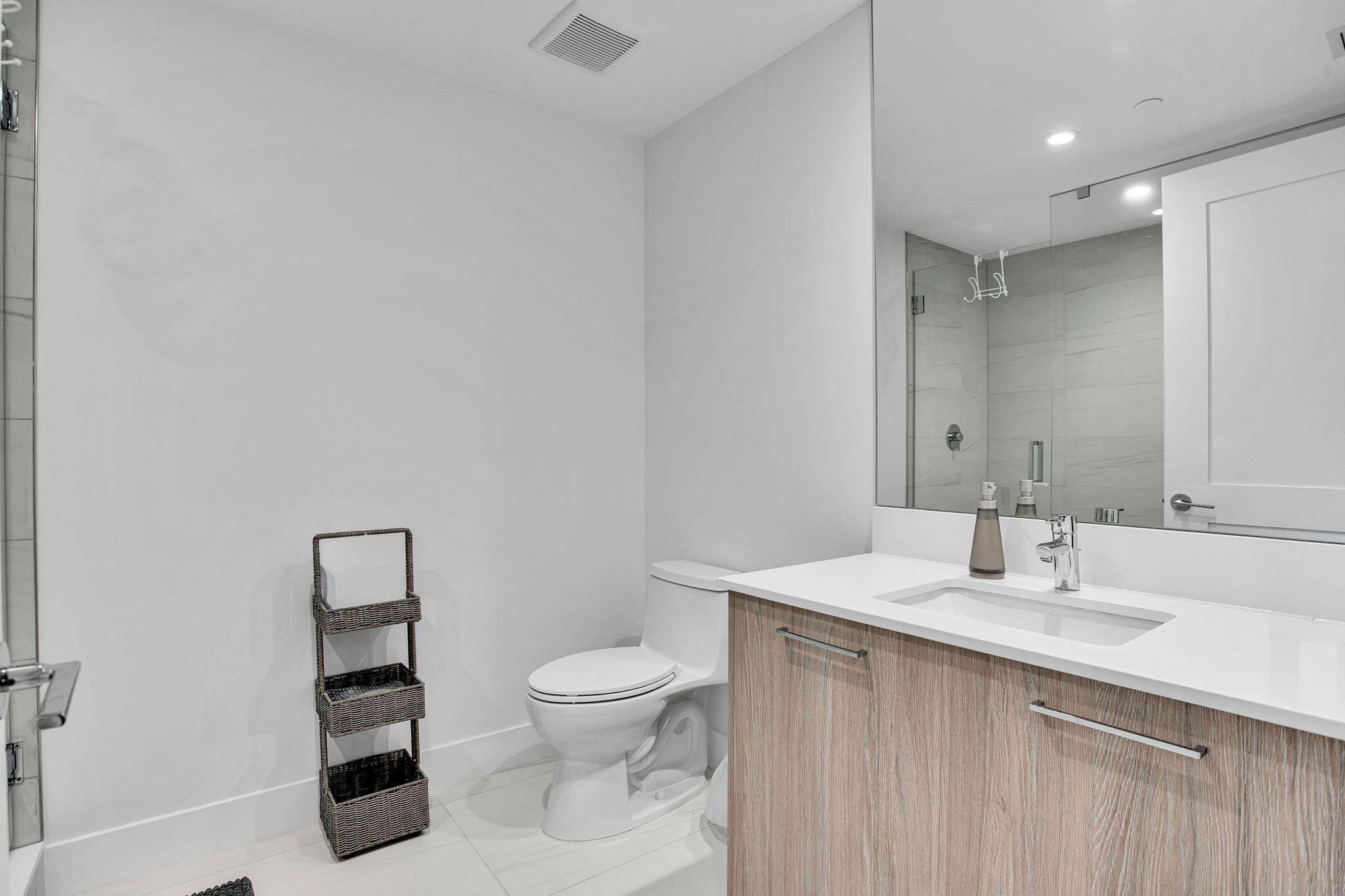 153 N Seabreeze #1601, Fort Lauderdale FL 33304