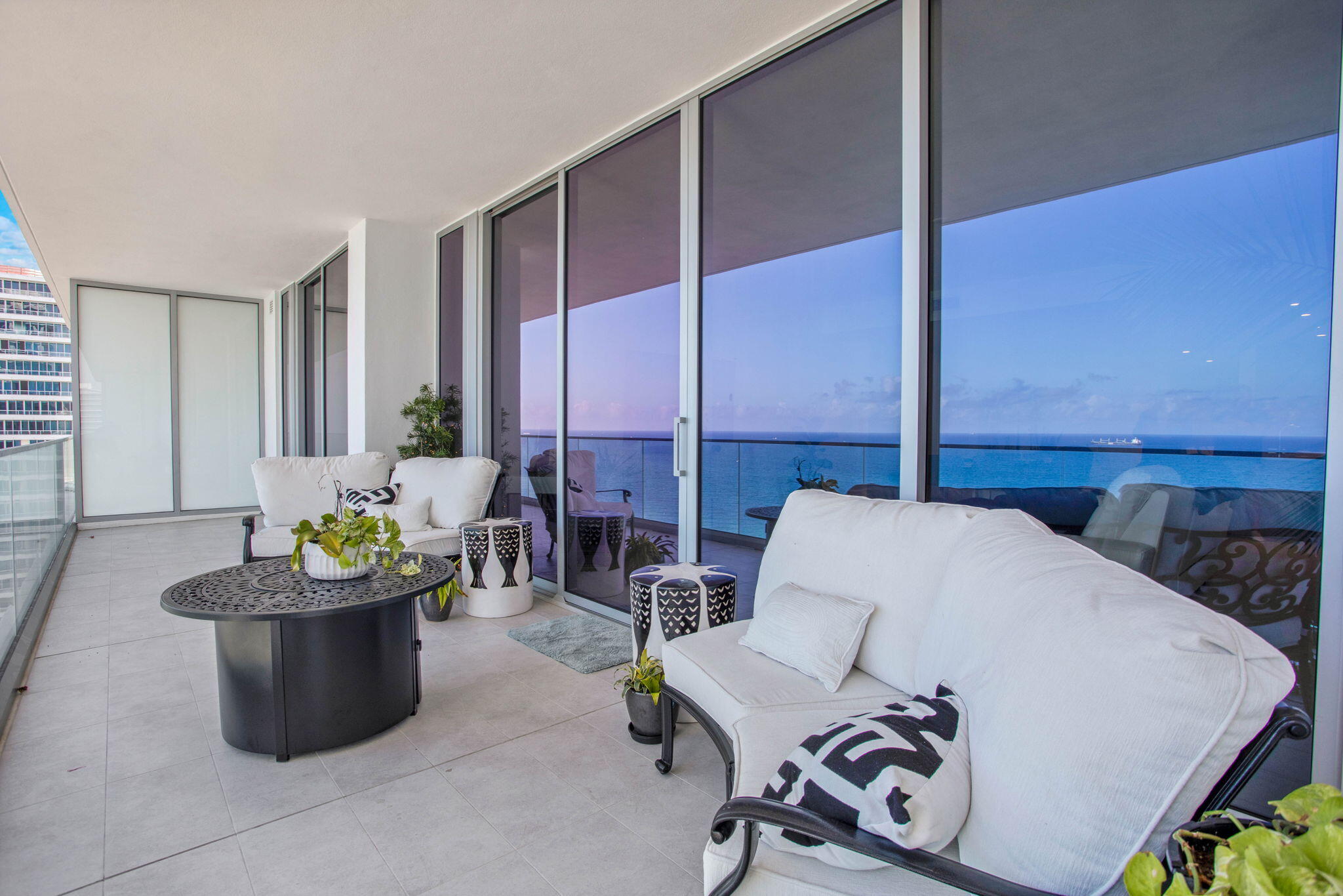 153 N Seabreeze #1601, Fort Lauderdale FL 33304