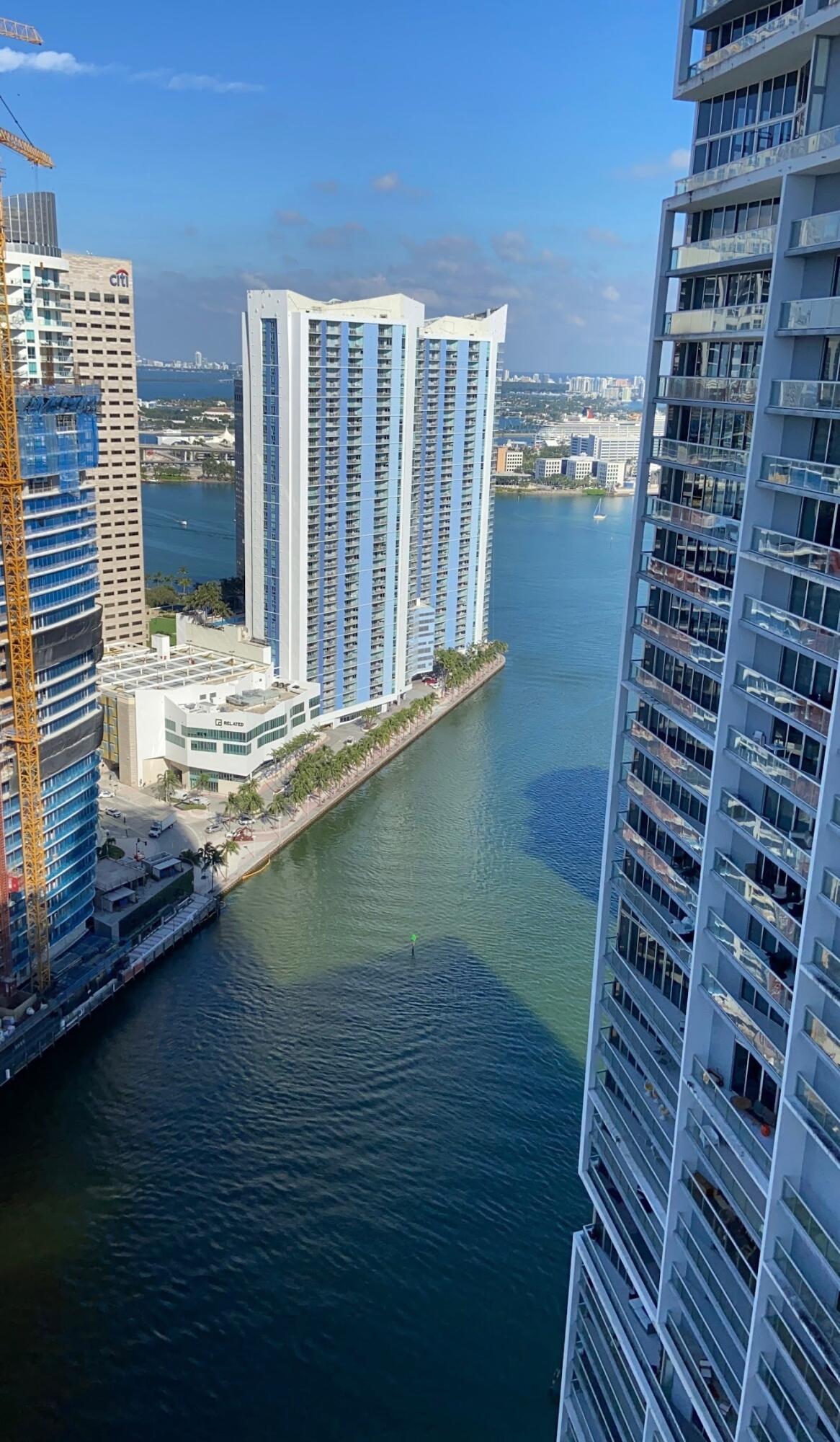 475 BRICKELL #4615, Miami FL 33131