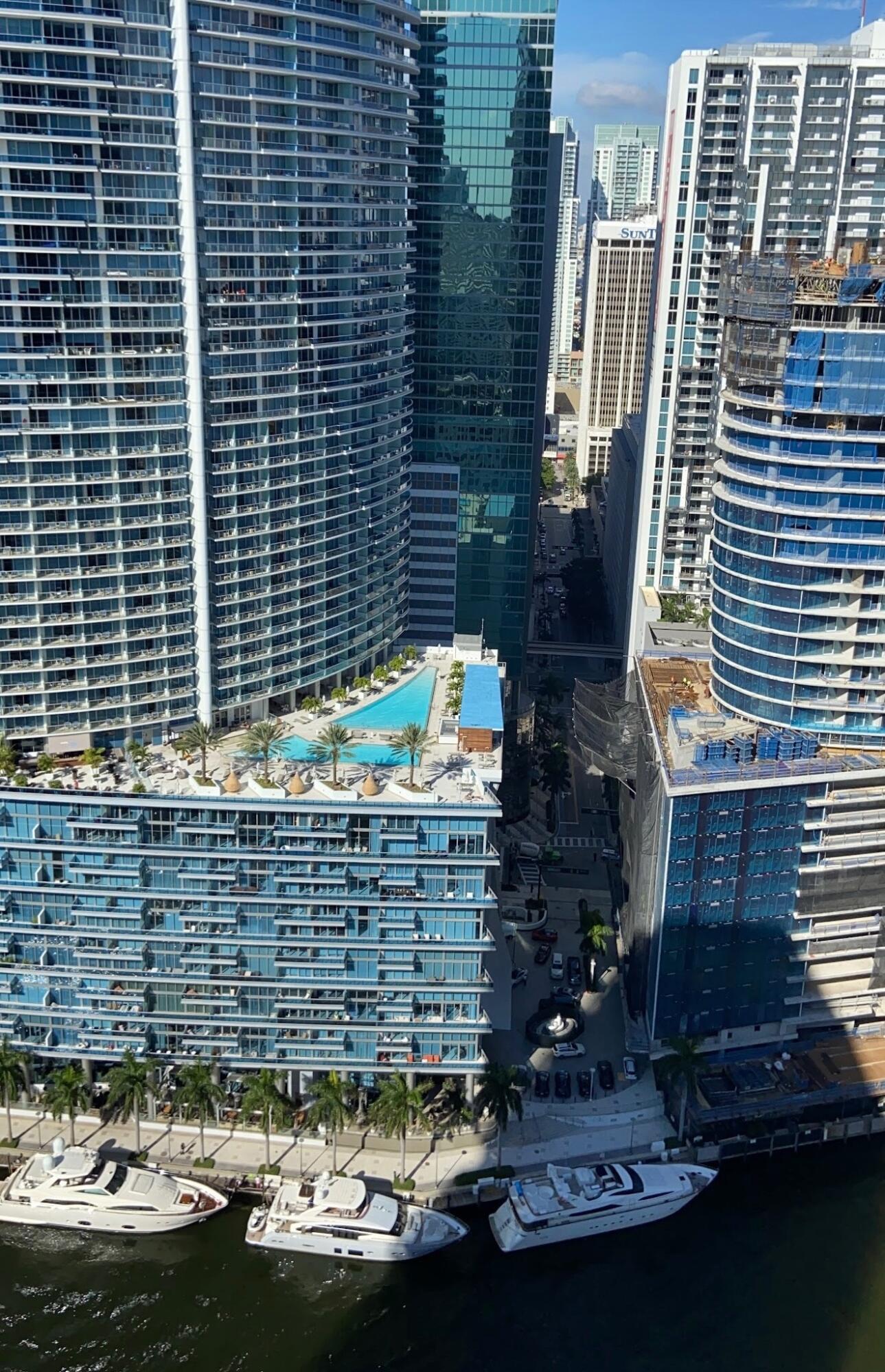 475 BRICKELL #4615, Miami FL 33131
