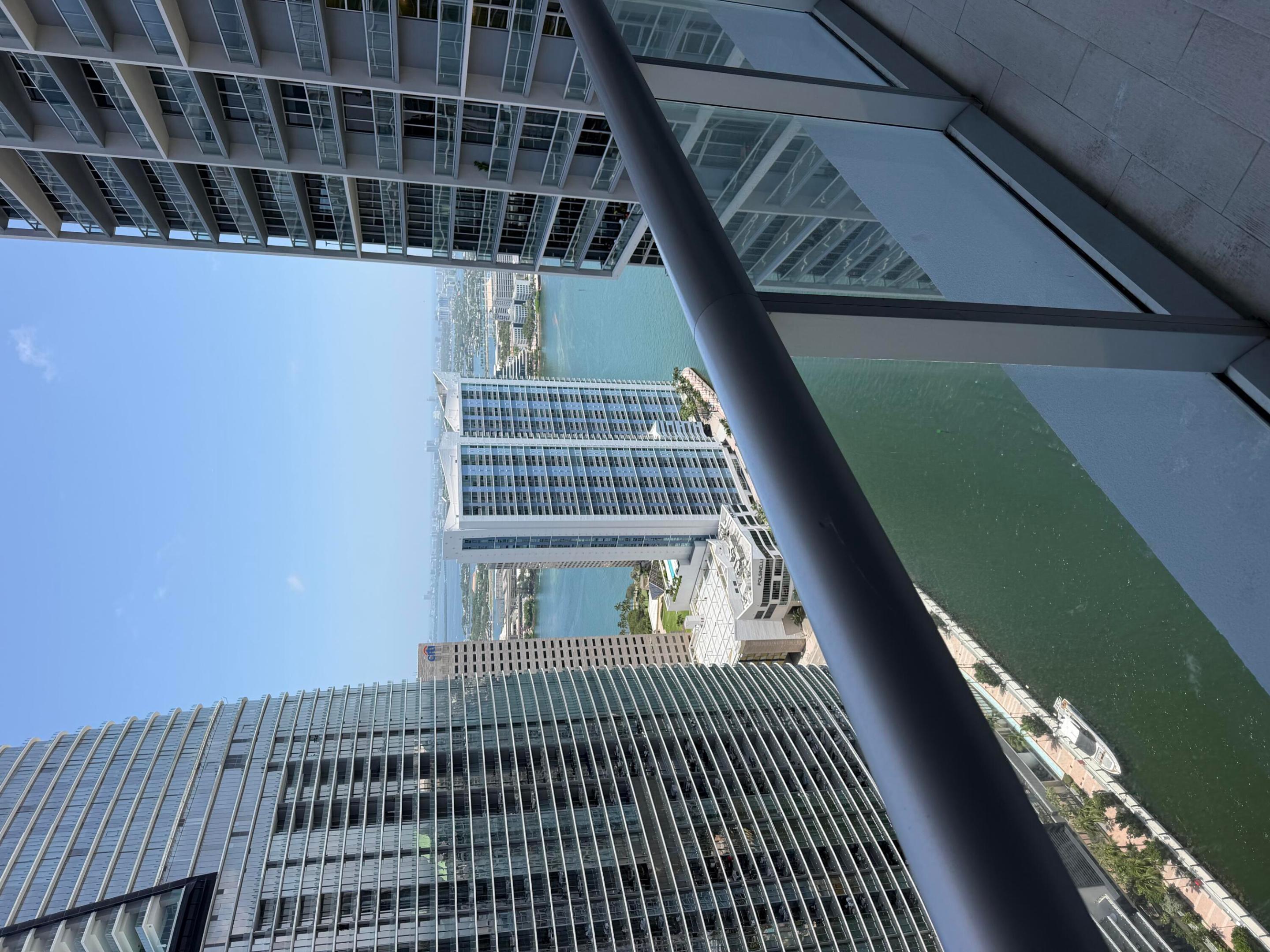 475 BRICKELL #4615, Miami FL 33131