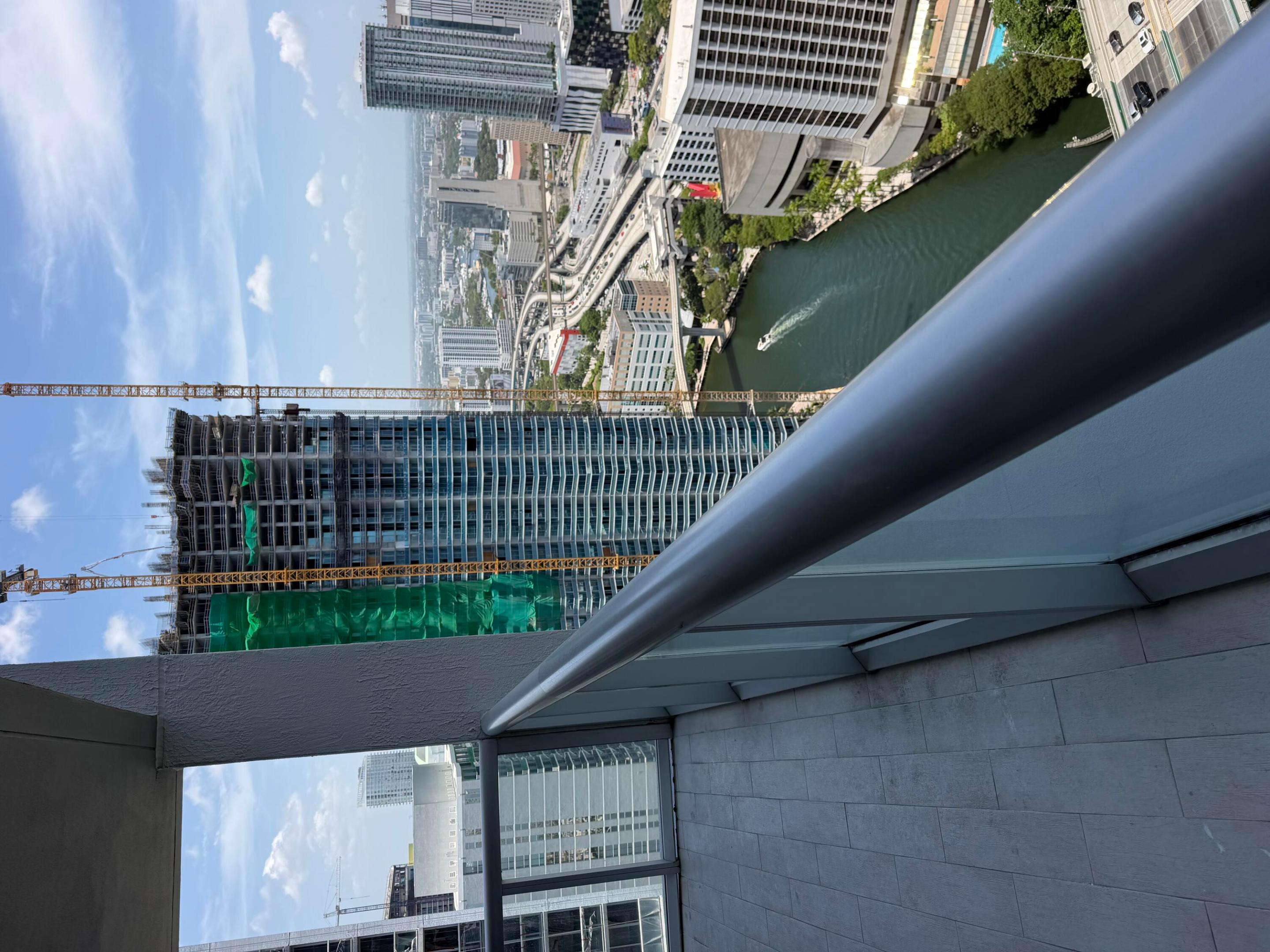 475 BRICKELL #4615, Miami FL 33131