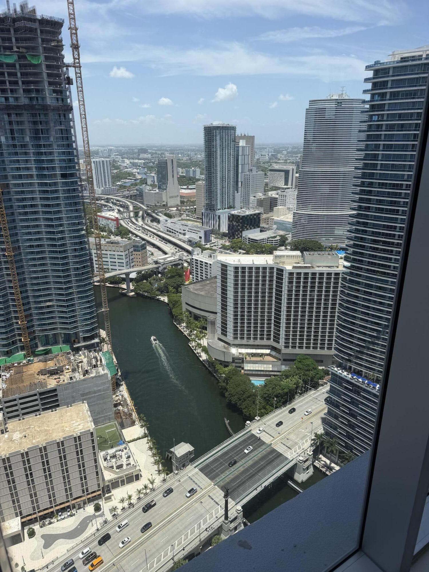 475 BRICKELL #4615, Miami FL 33131