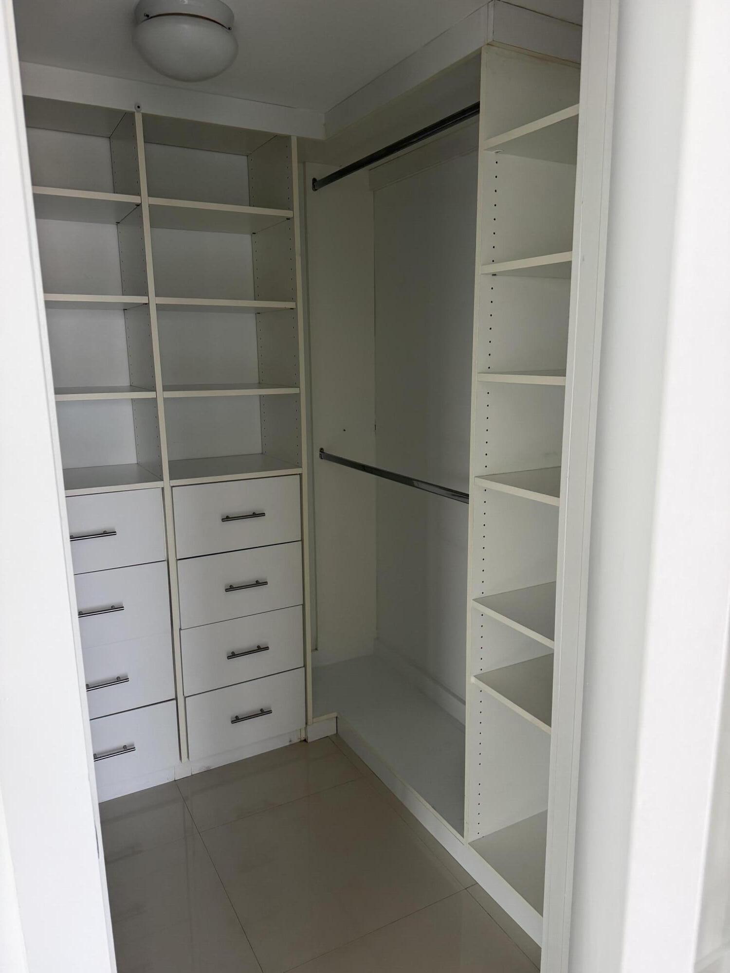 475 BRICKELL #4615, Miami FL 33131