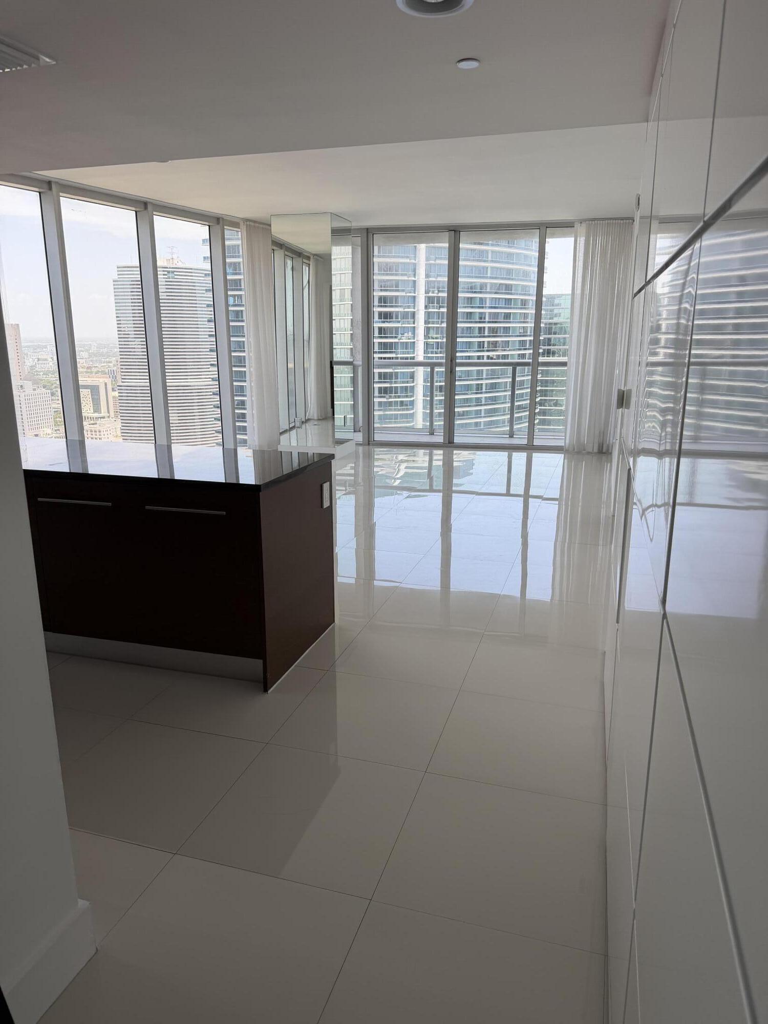 475 BRICKELL #4615, Miami FL 33131