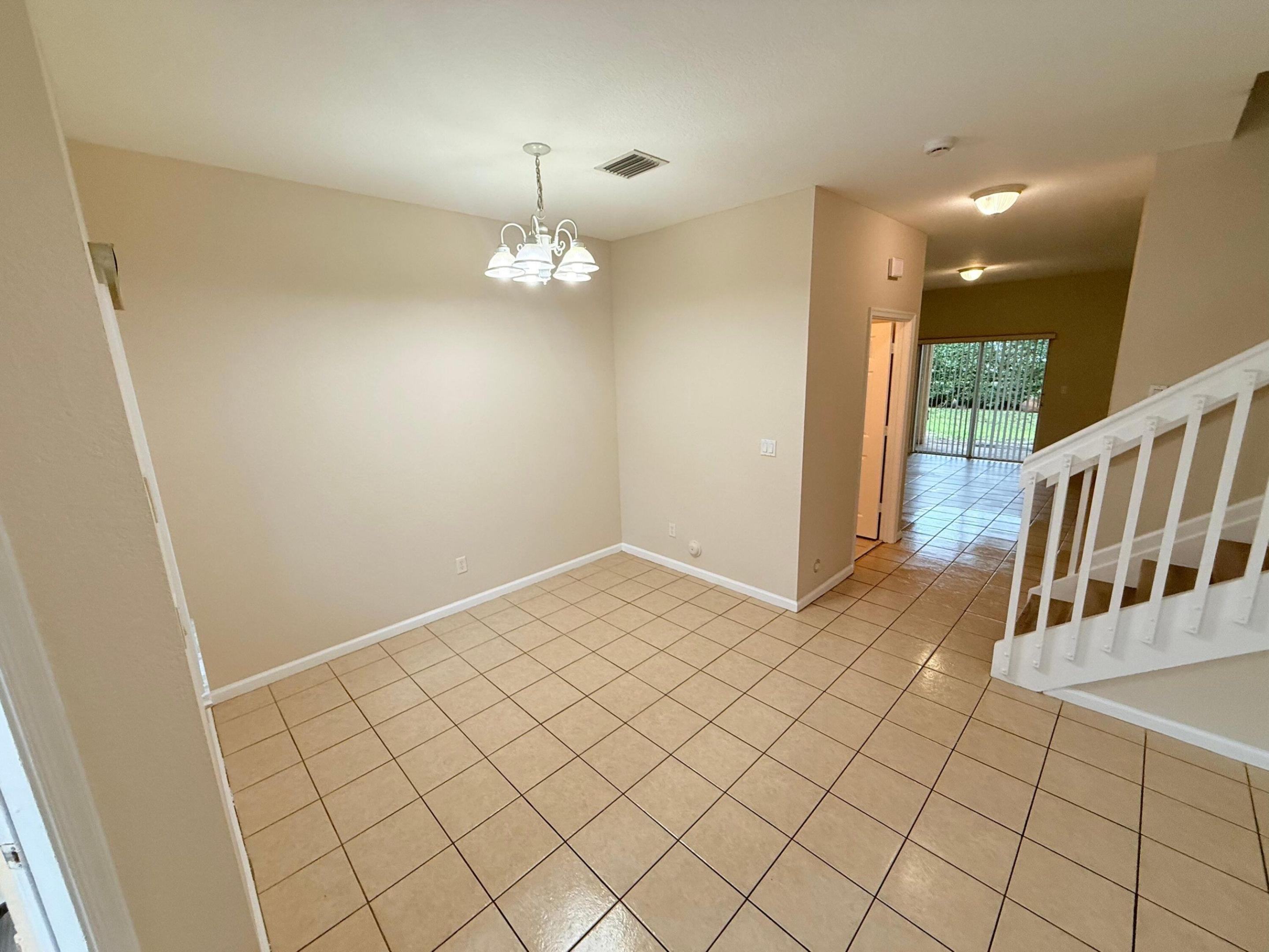 905 N SANTA CATALINA #905, North Lauderdale FL 33068