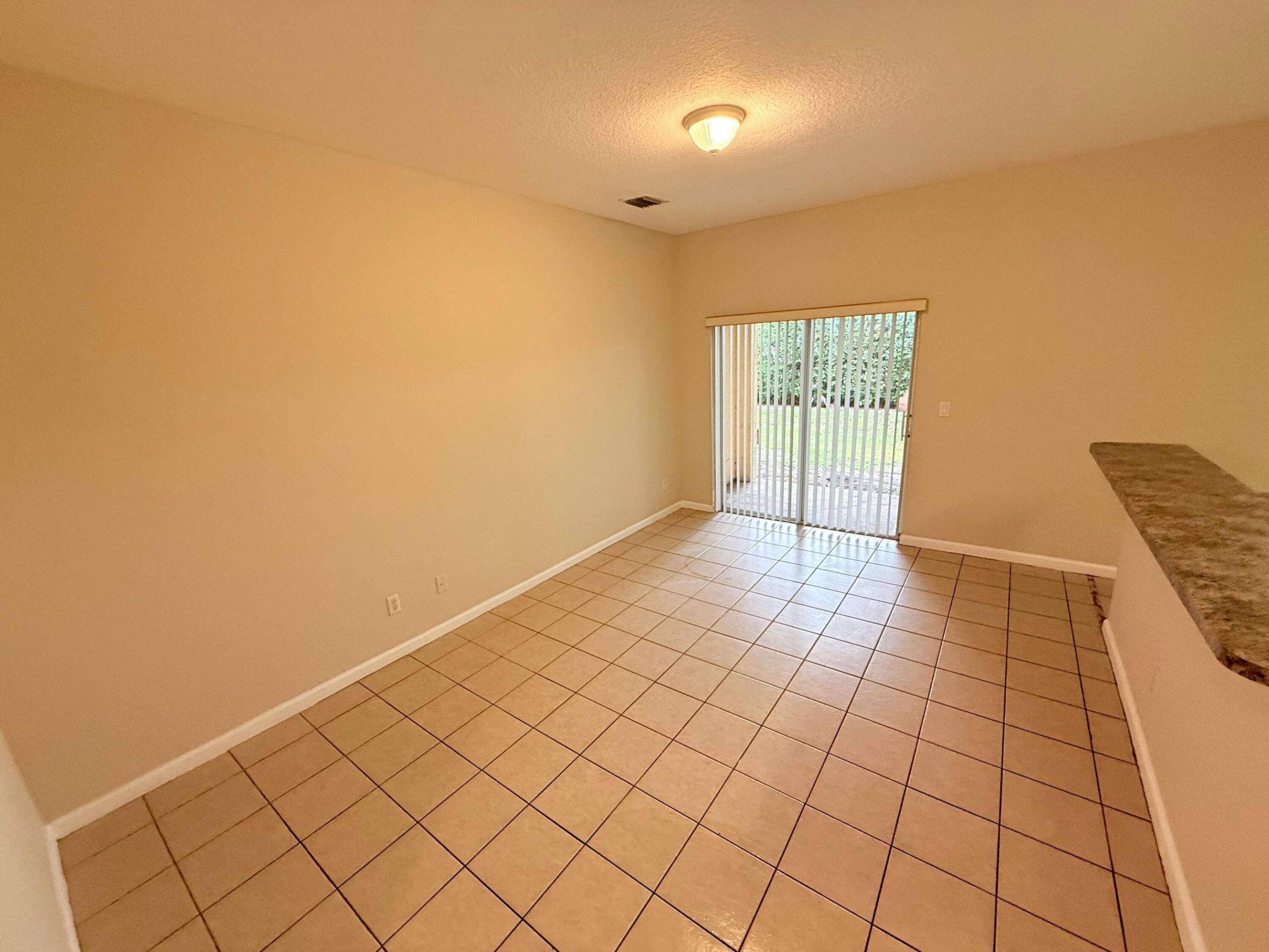 905 N SANTA CATALINA #905, North Lauderdale FL 33068