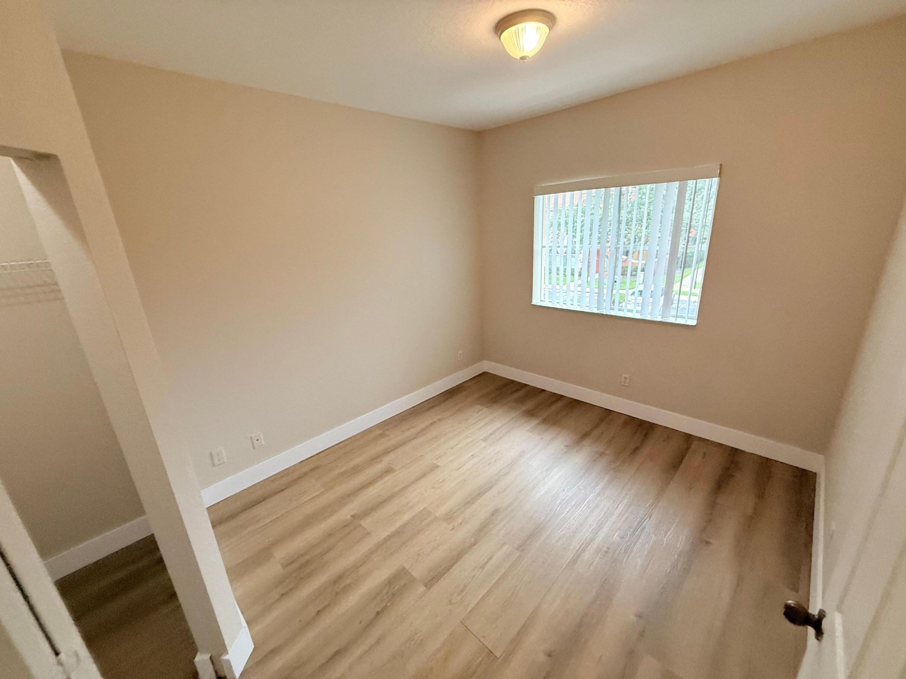 905 N SANTA CATALINA #905, North Lauderdale FL 33068
