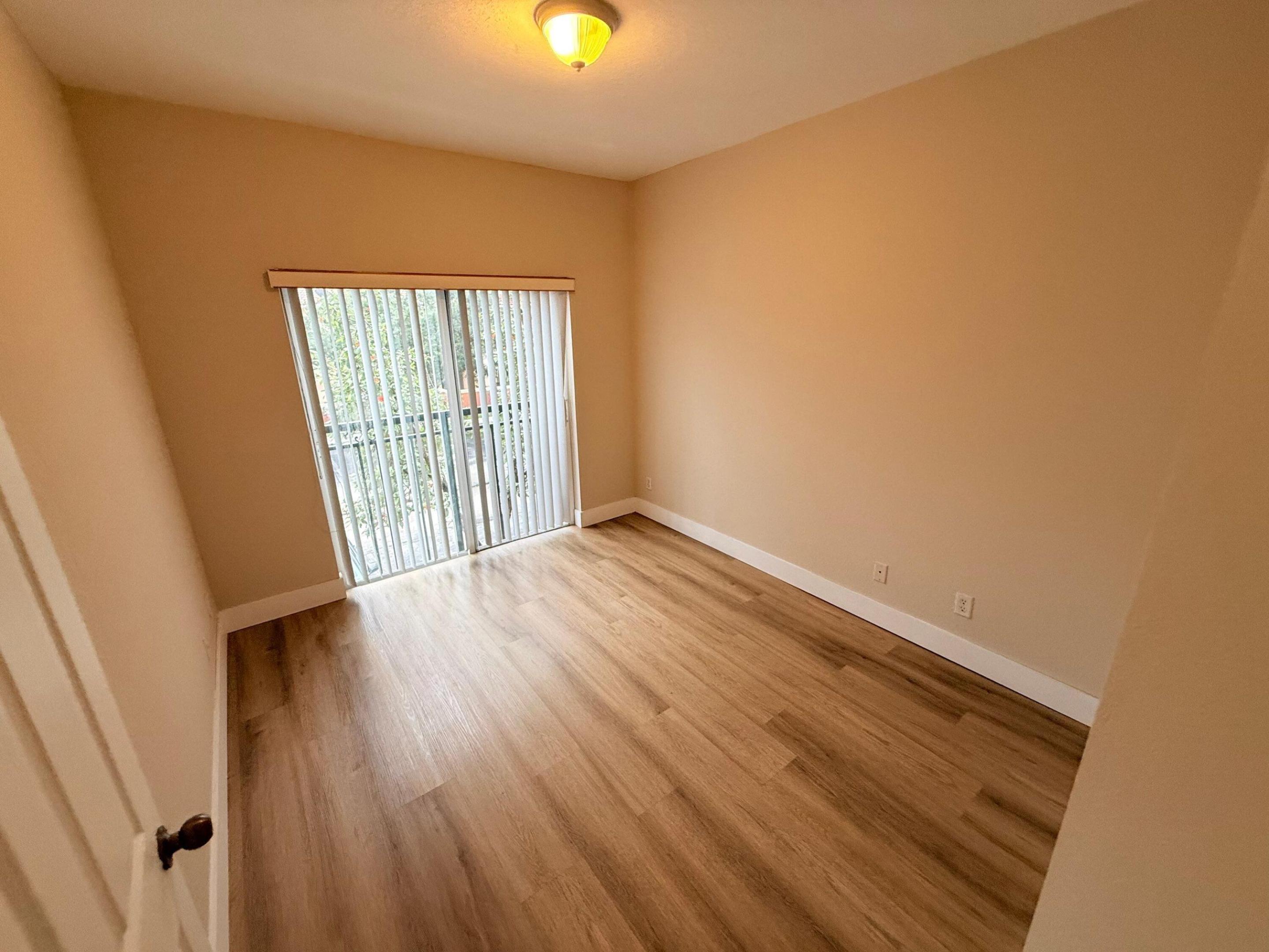 905 N SANTA CATALINA #905, North Lauderdale FL 33068
