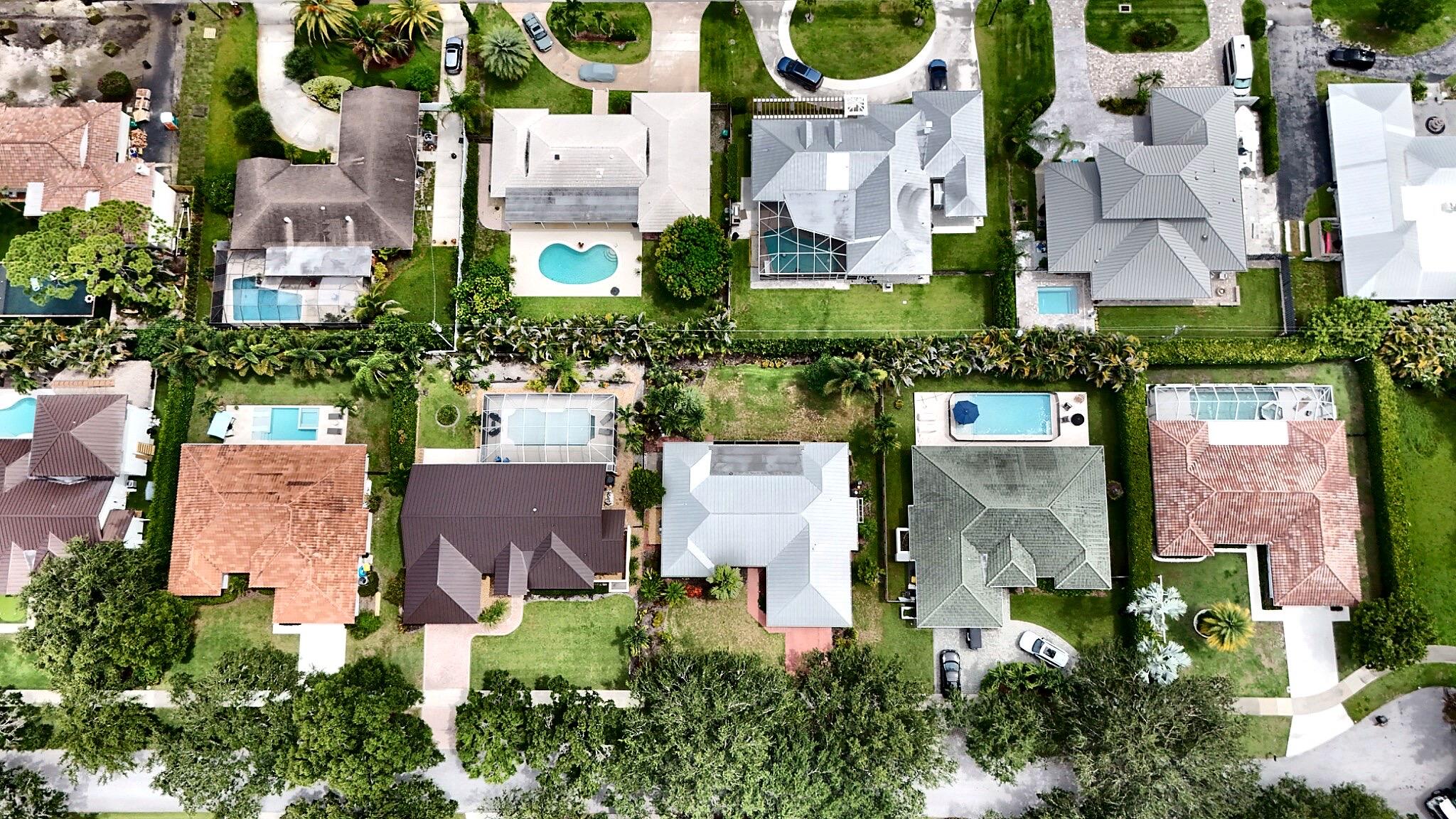 9746 SE Landing, Tequesta FL 33469