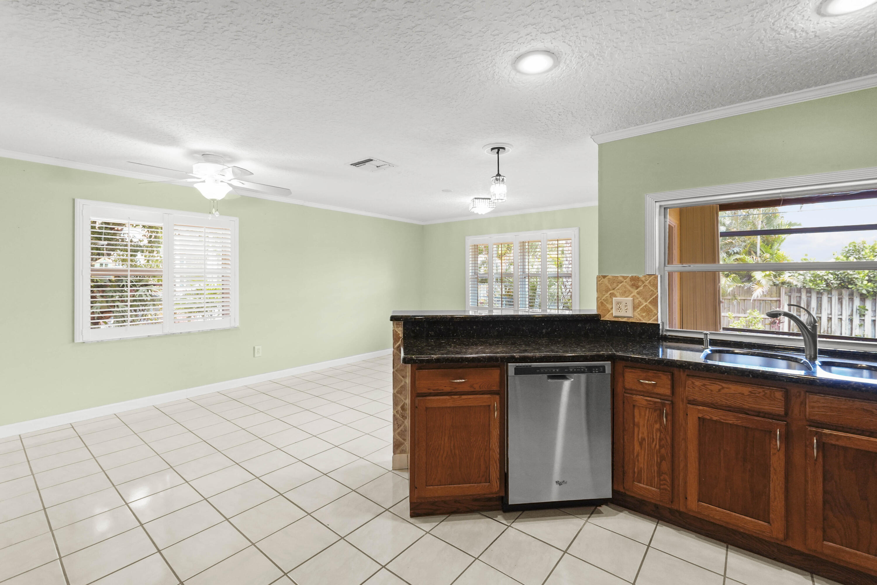9746 SE Landing, Tequesta FL 33469
