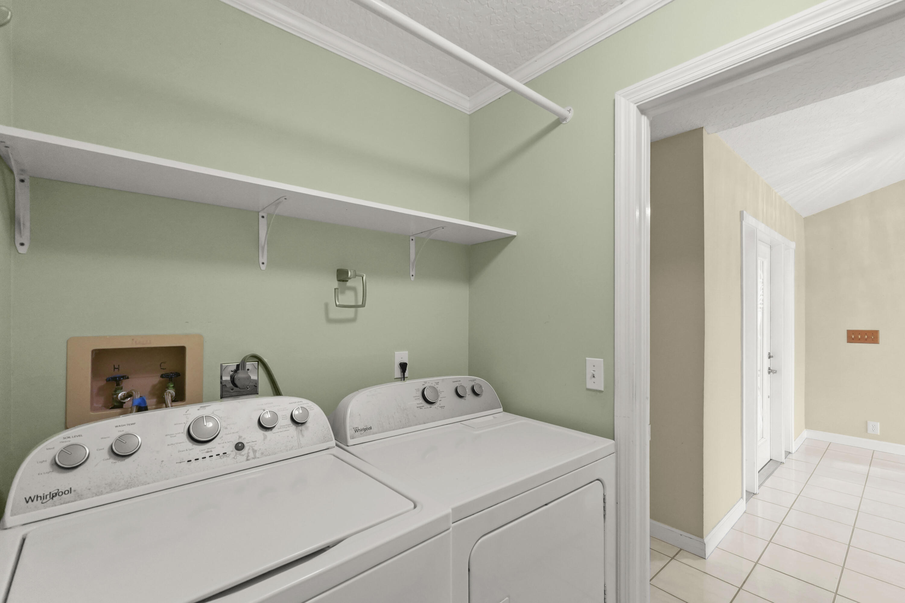 9746 SE Landing, Tequesta FL 33469