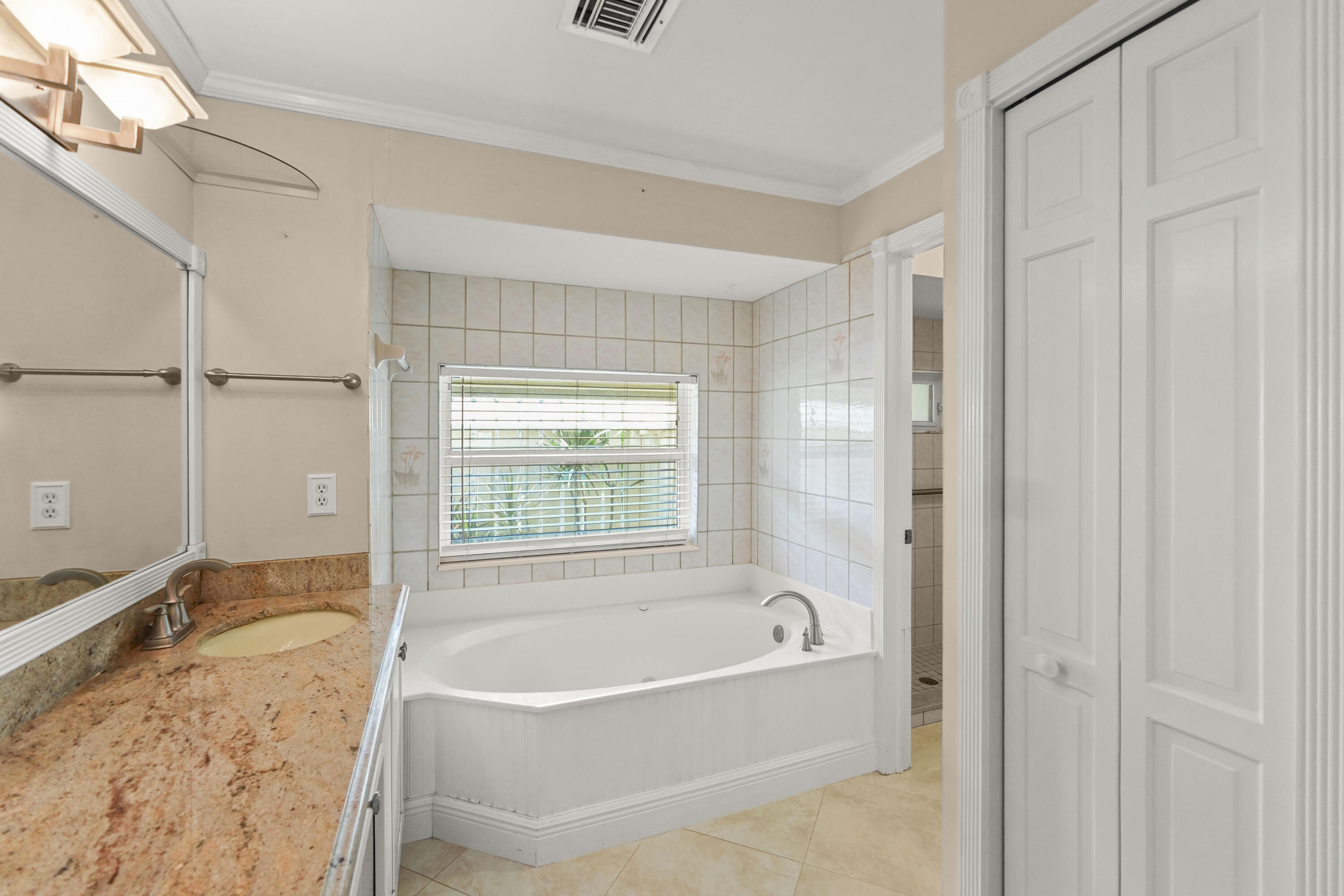 9746 SE Landing, Tequesta FL 33469