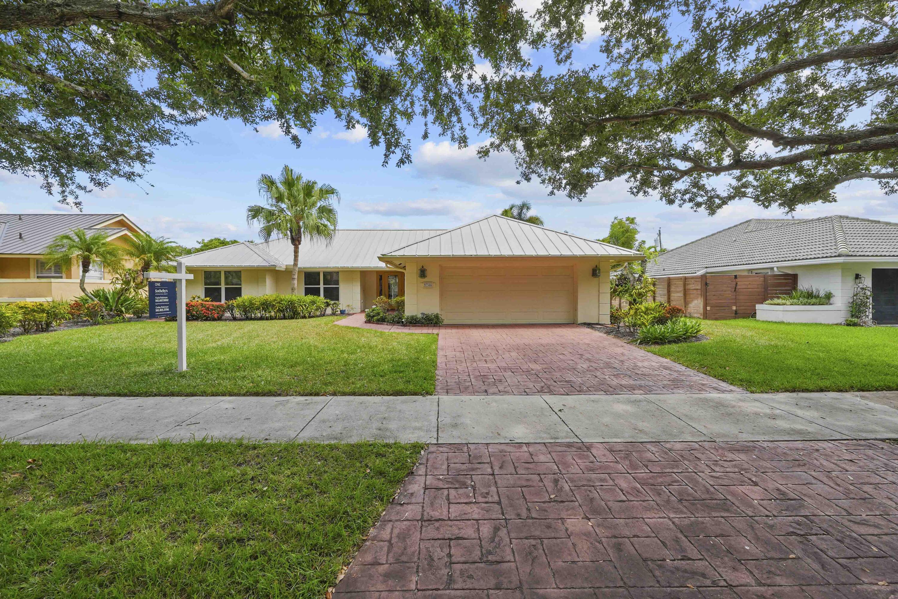 9746 SE Landing, Tequesta FL 33469