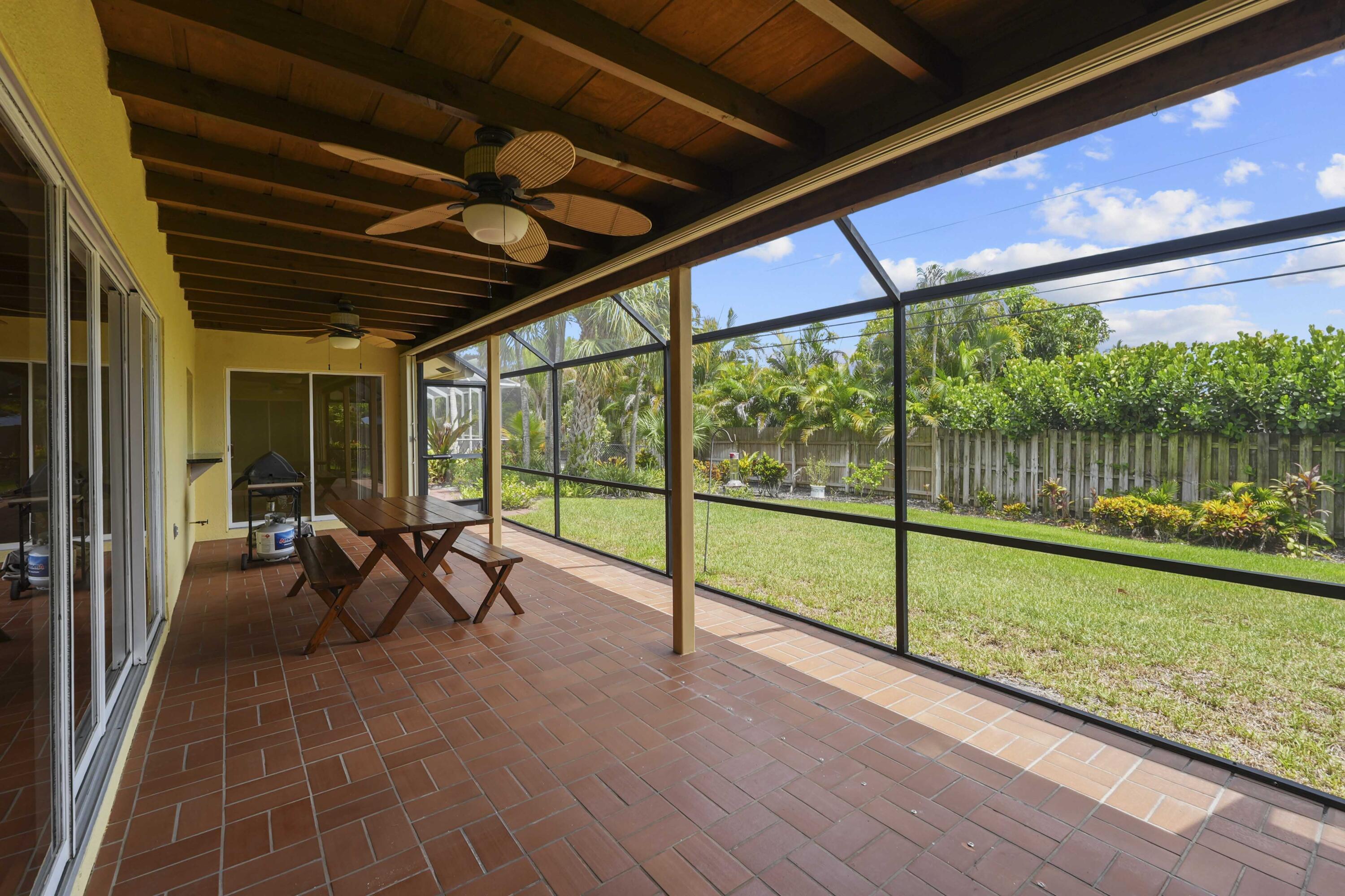 9746 SE Landing, Tequesta FL 33469