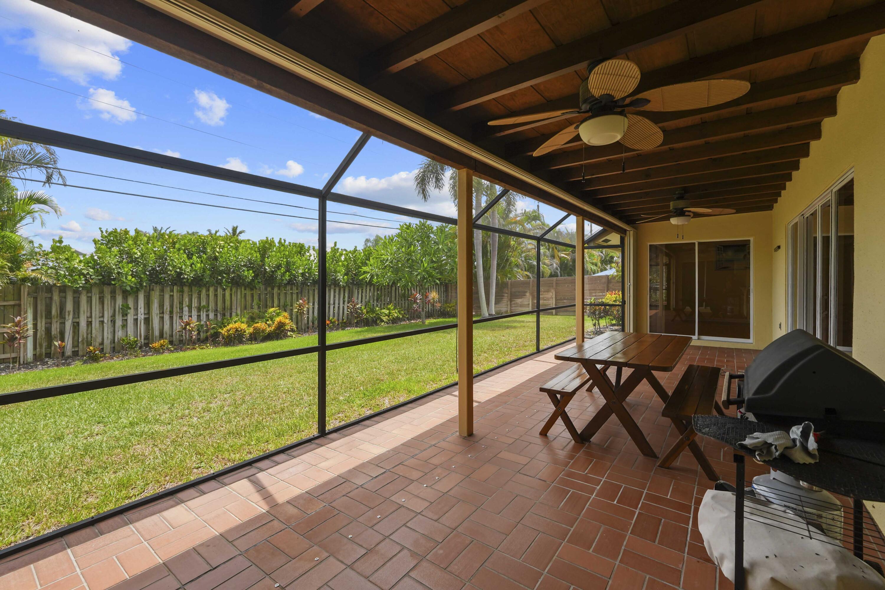 9746 SE Landing, Tequesta FL 33469