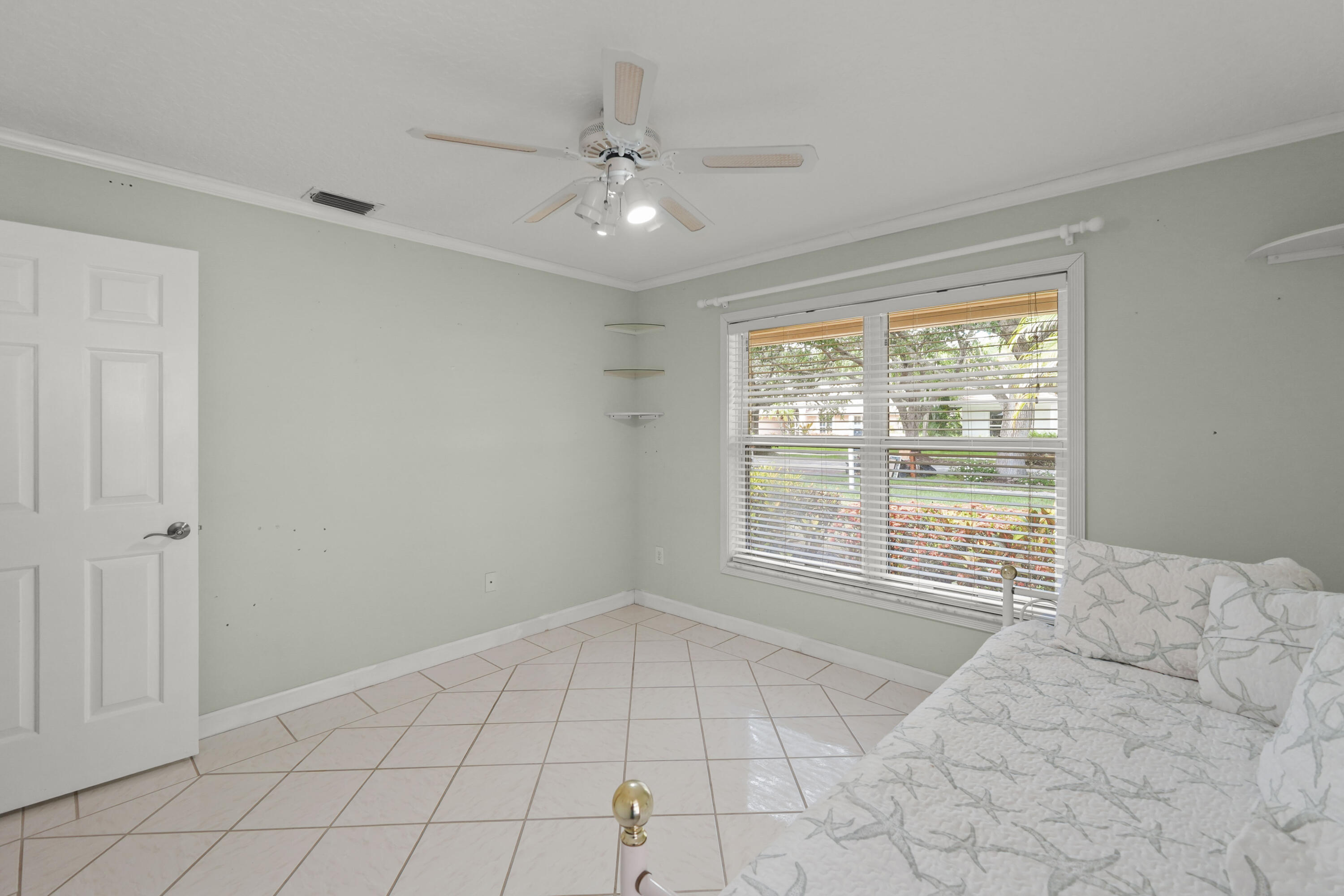 9746 SE Landing, Tequesta FL 33469