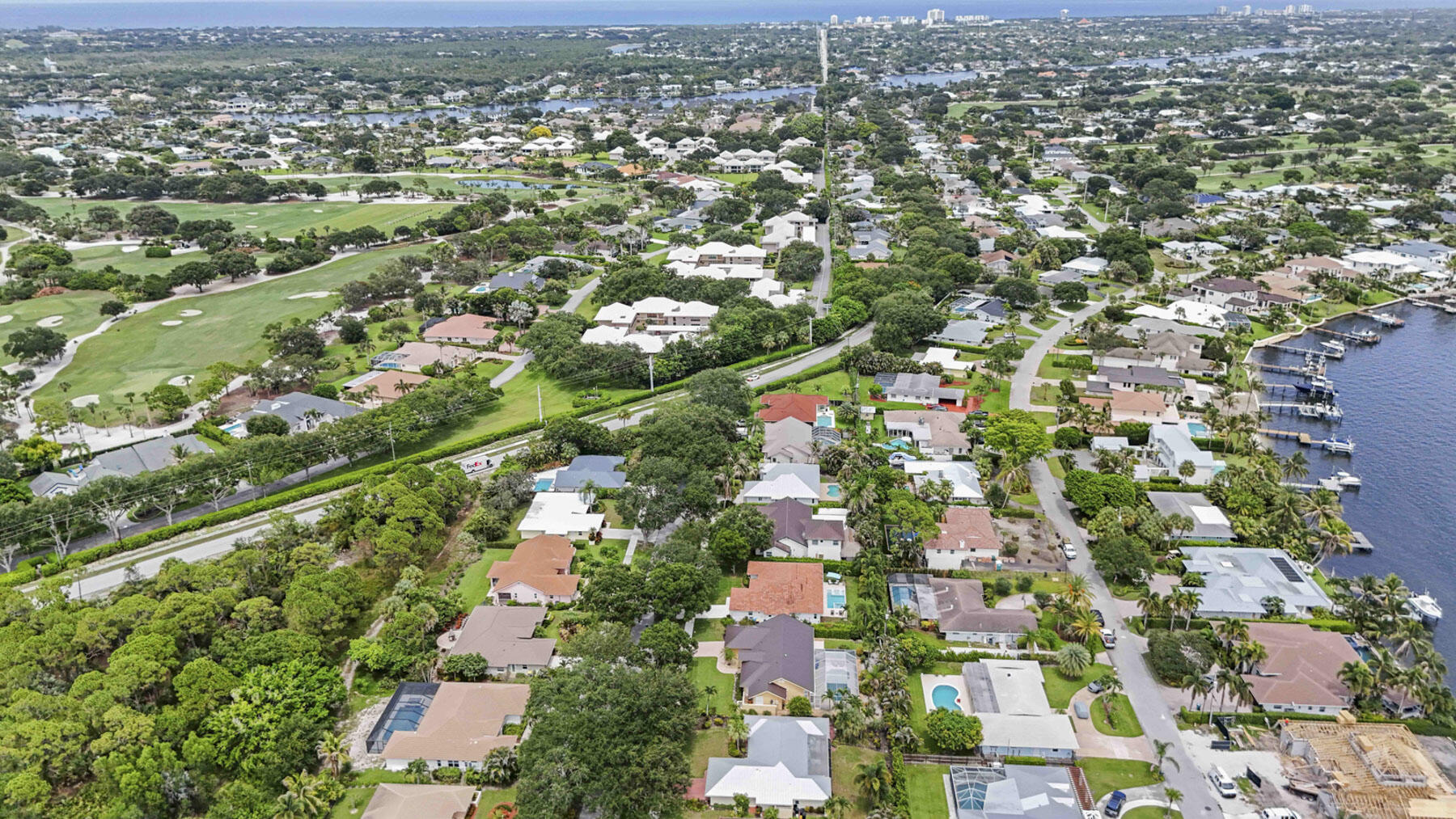 9746 SE Landing, Tequesta FL 33469
