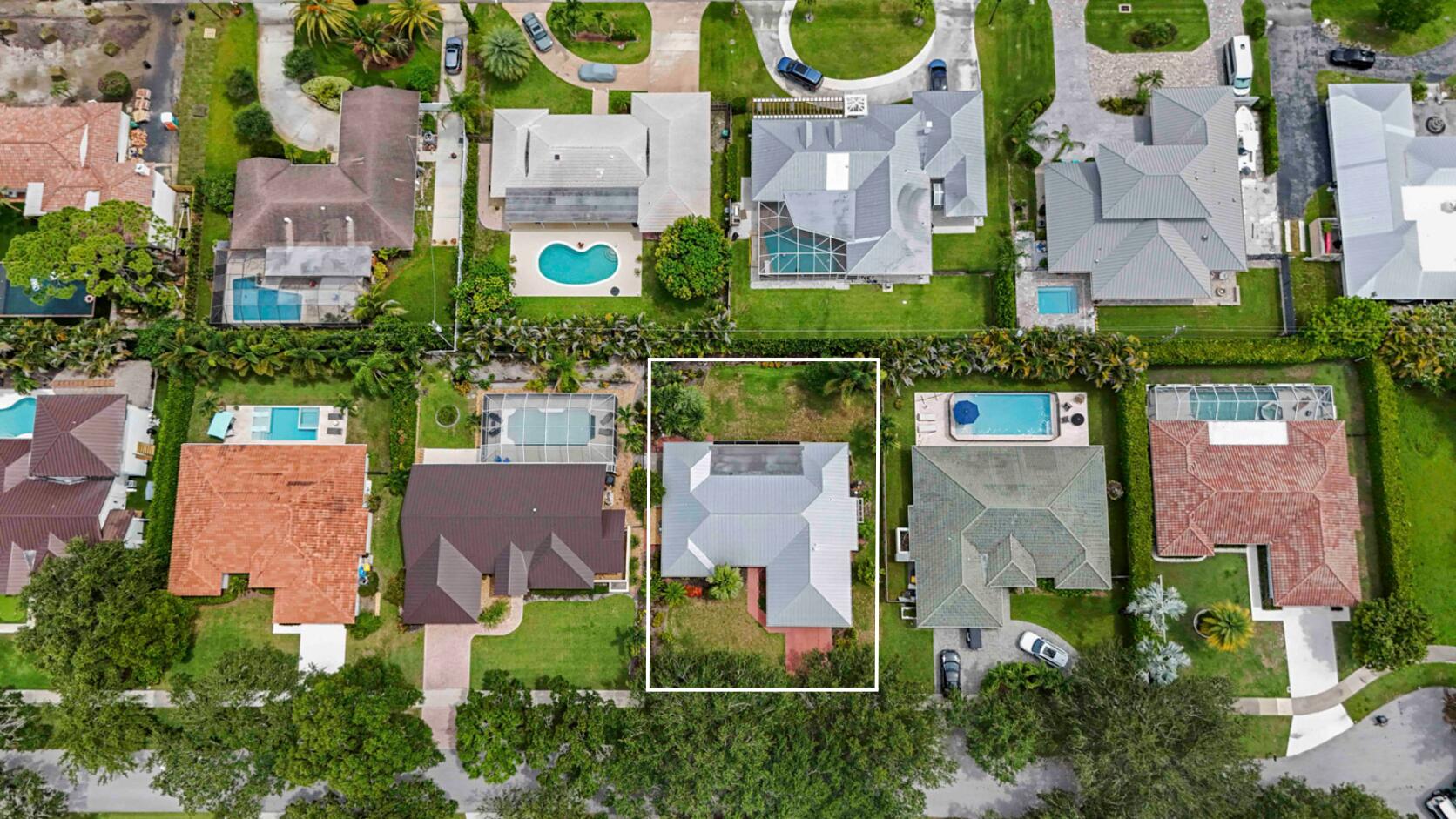 9746 SE Landing, Tequesta FL 33469