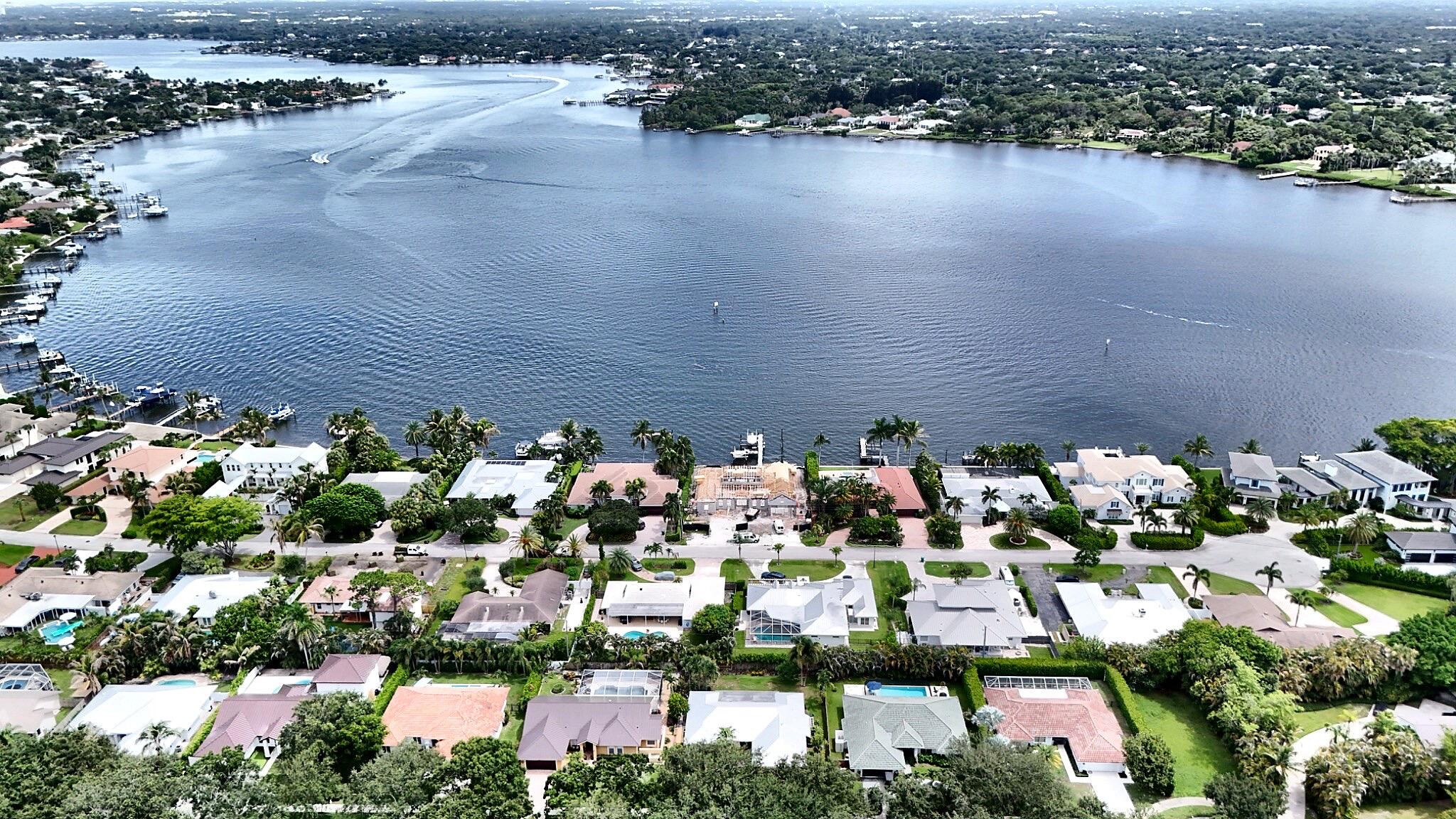 9746 SE Landing, Tequesta FL 33469