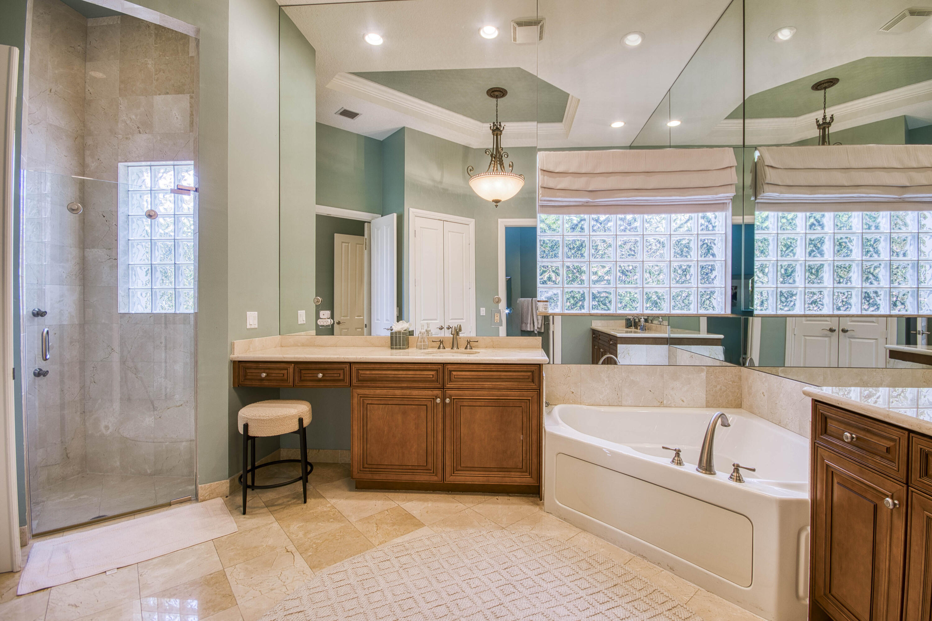 7049 Isla Vista, West Palm Beach FL 33412