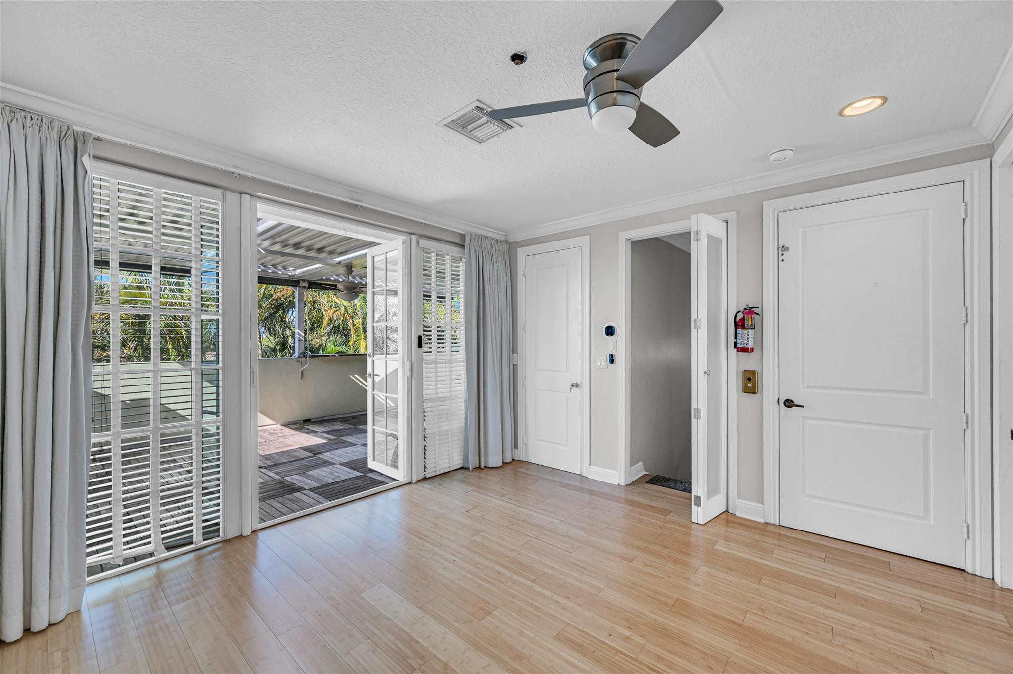 1617 NE 2ND, Fort Lauderdale FL 33301