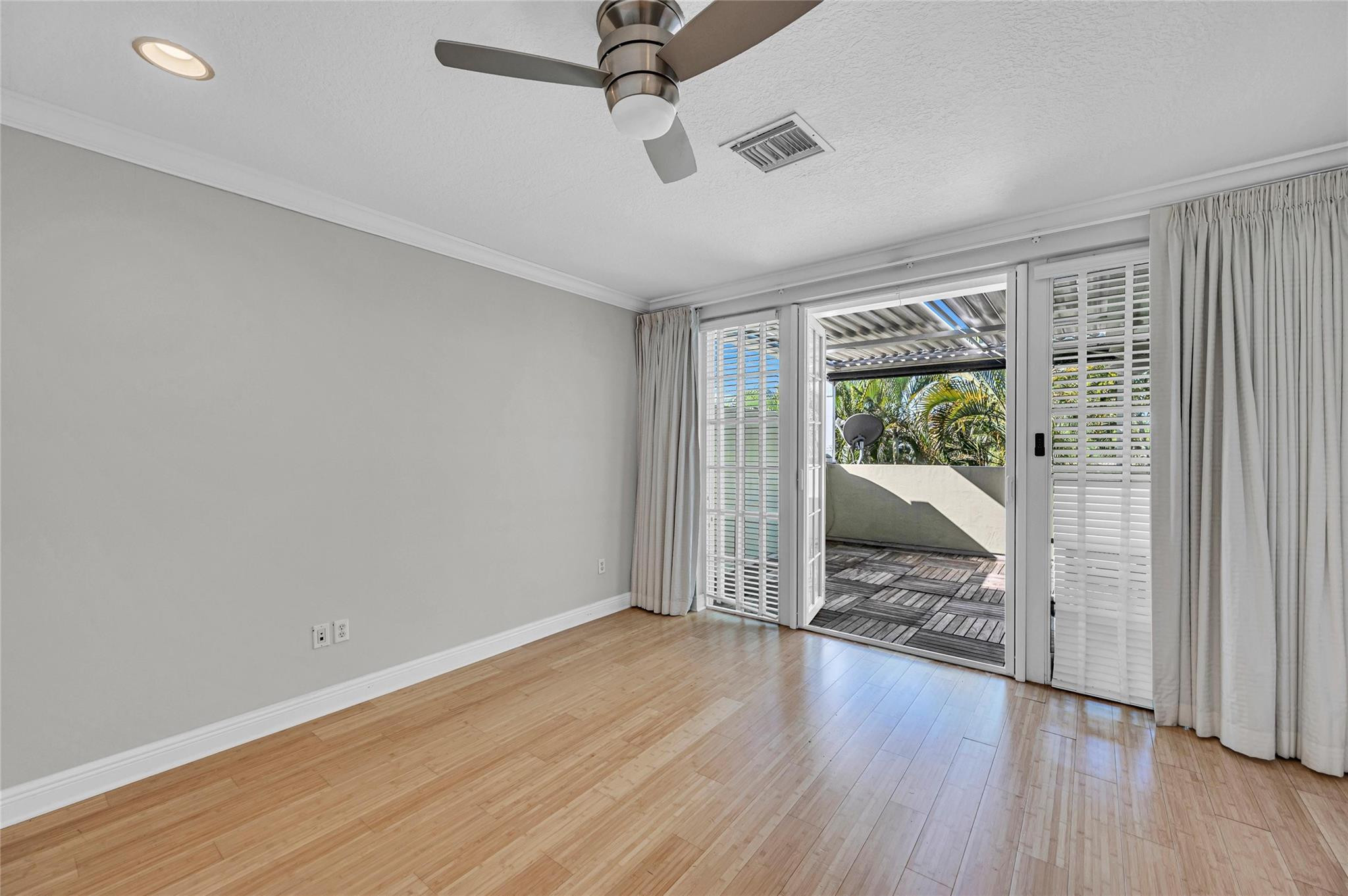 1617 NE 2ND, Fort Lauderdale FL 33301