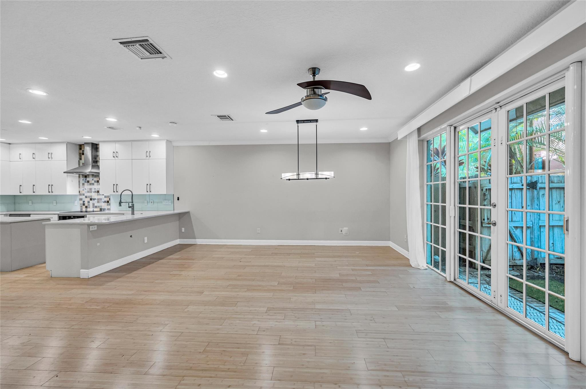 1617 NE 2ND, Fort Lauderdale FL 33301
