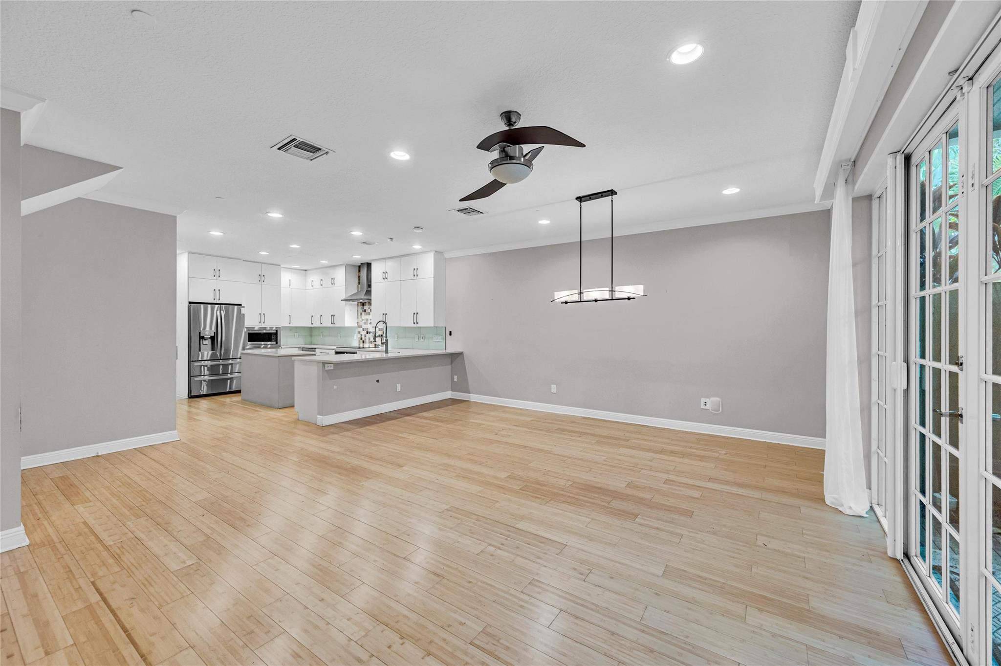 1617 NE 2ND, Fort Lauderdale FL 33301